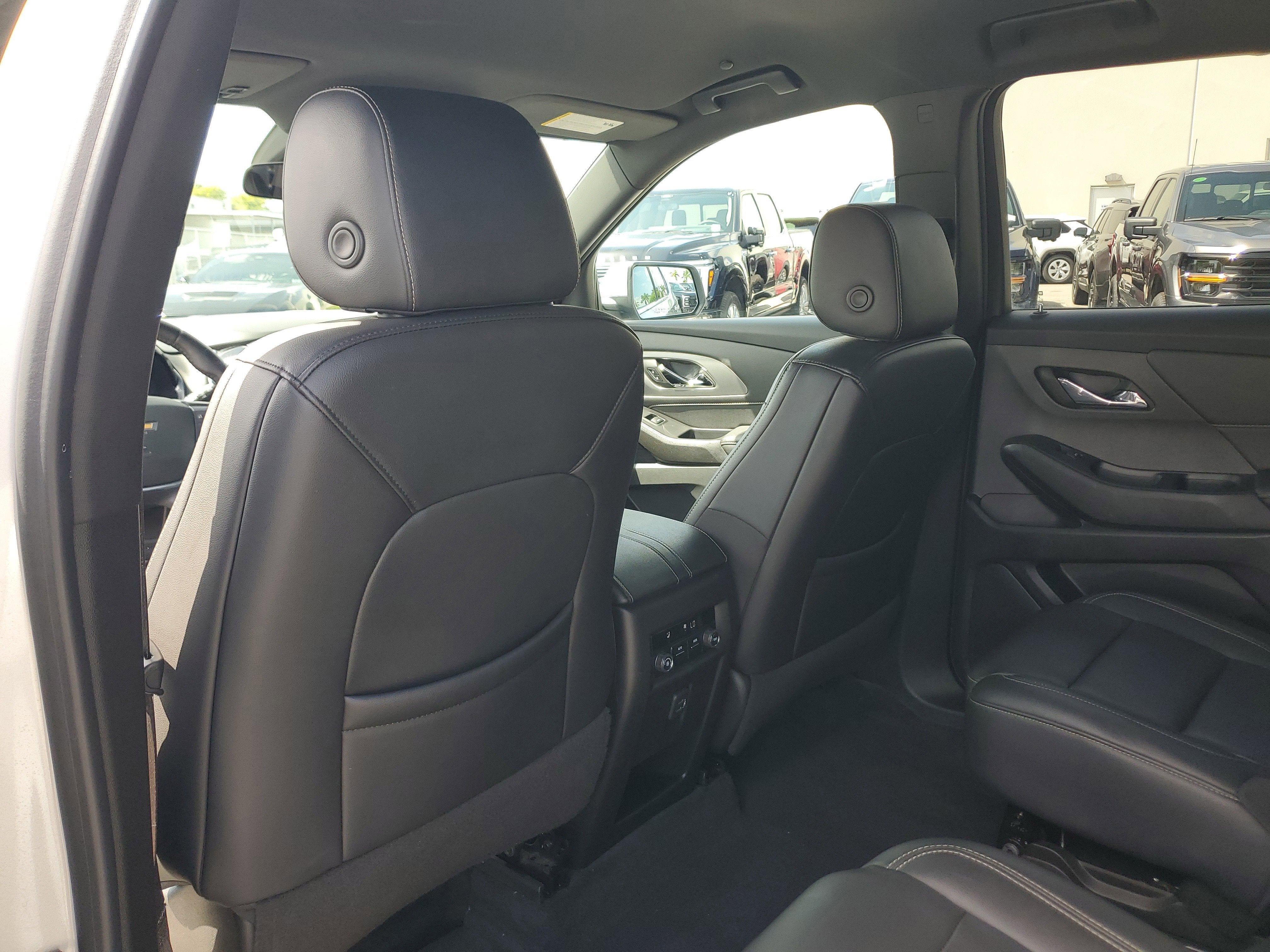 2022 Chevrolet Traverse LT Leather 4WD