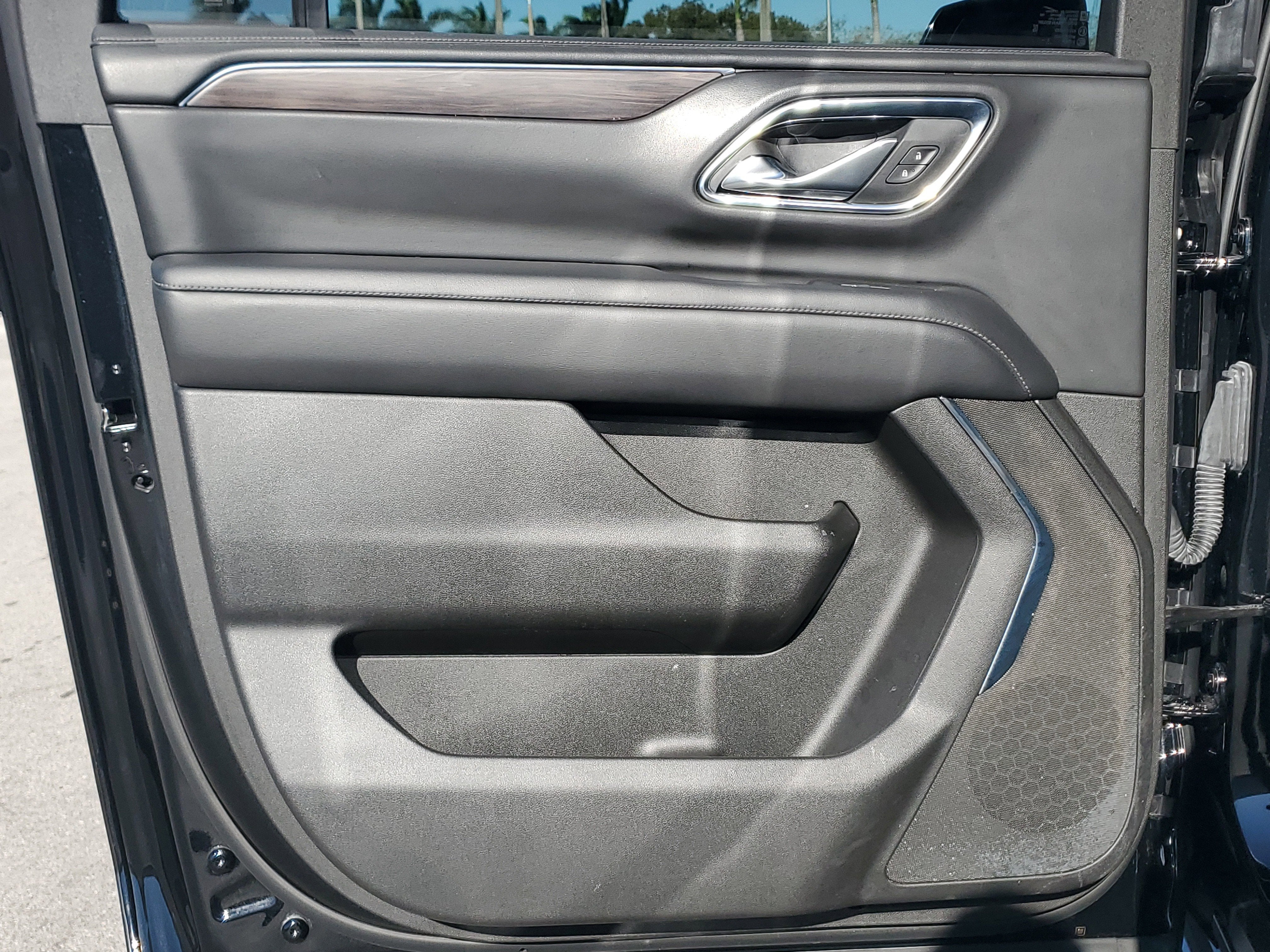 2023 Chevrolet Suburban LS