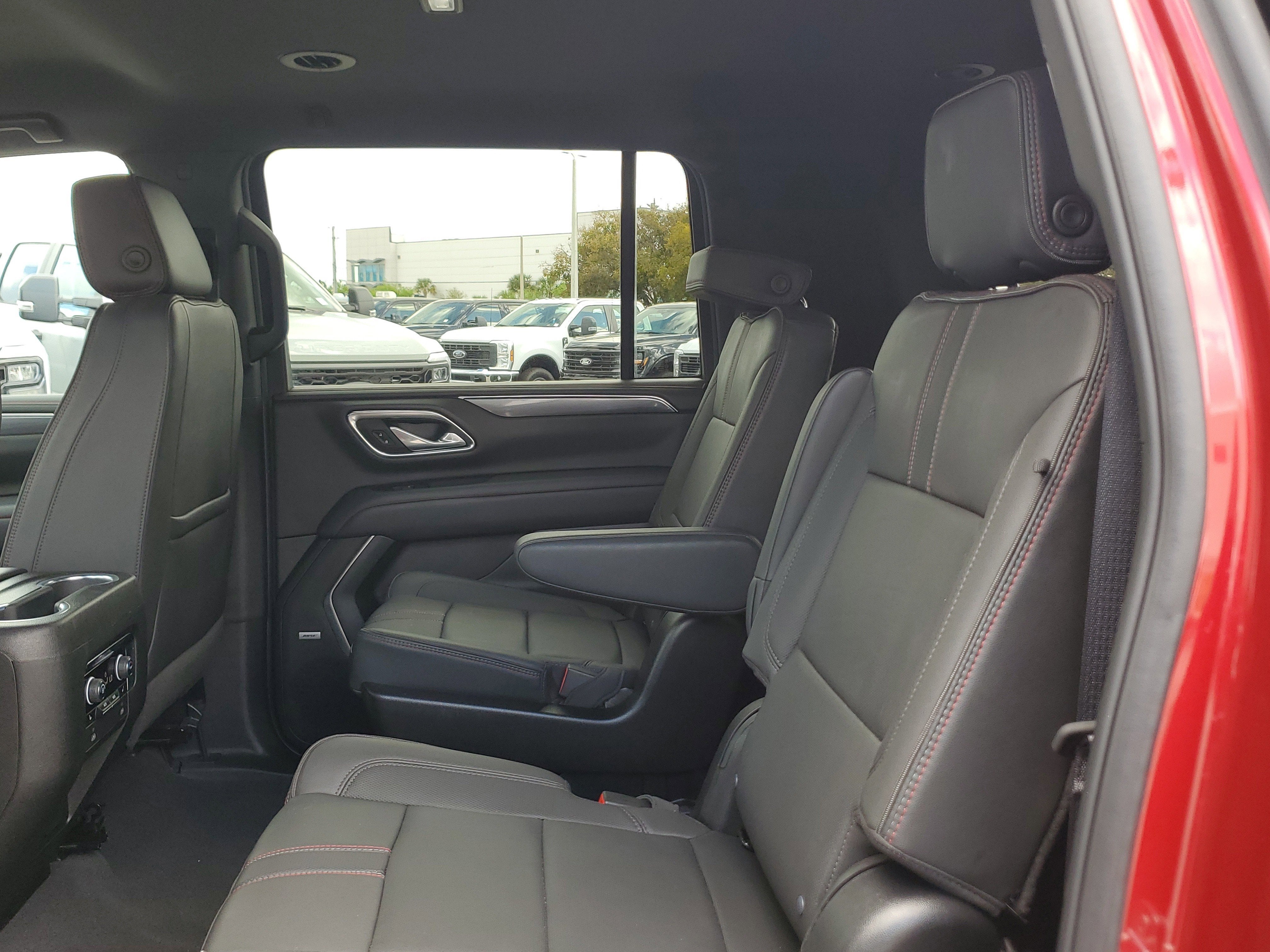 2024 Chevrolet Suburban RST