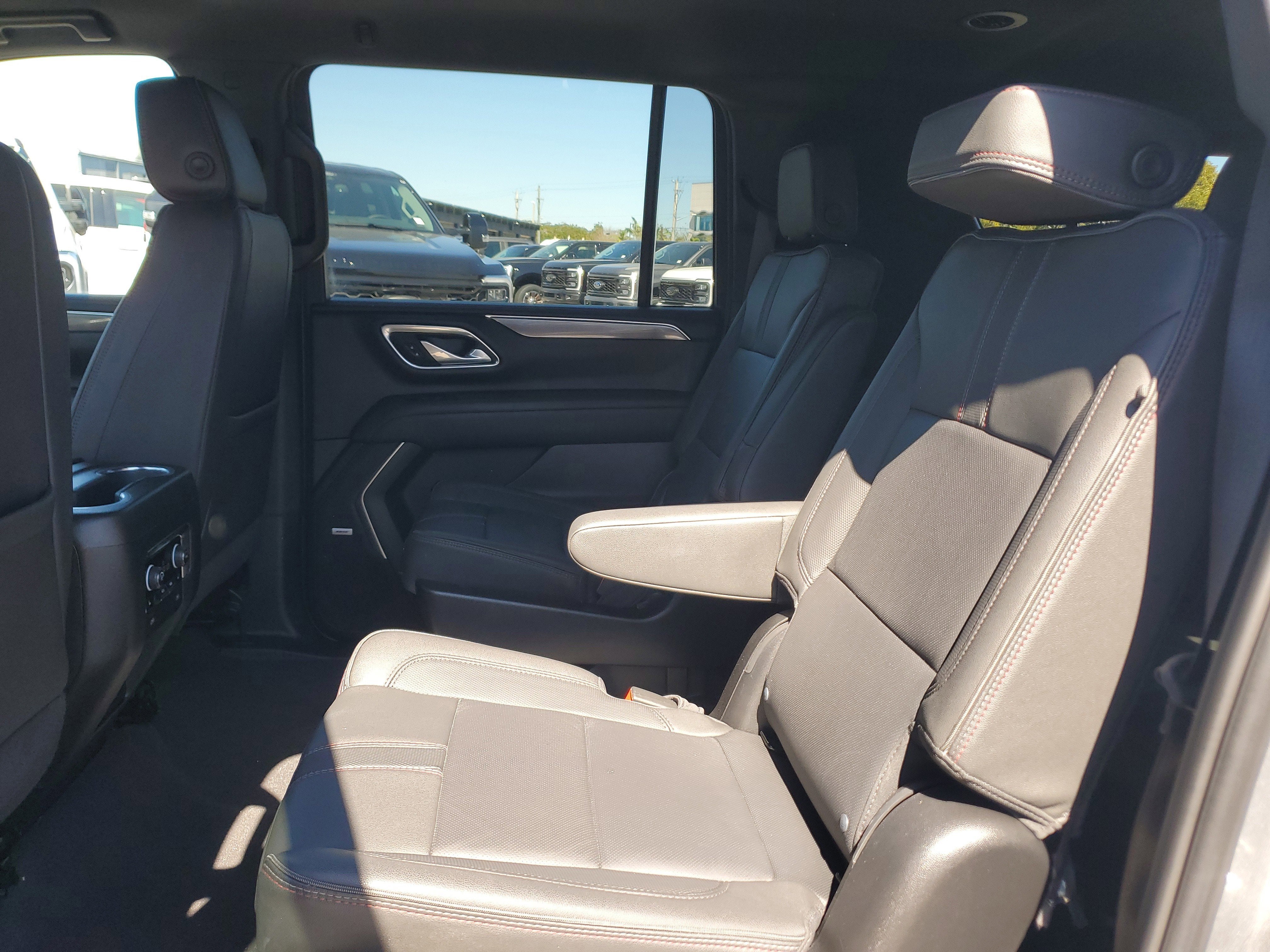 2024 Chevrolet Suburban RST