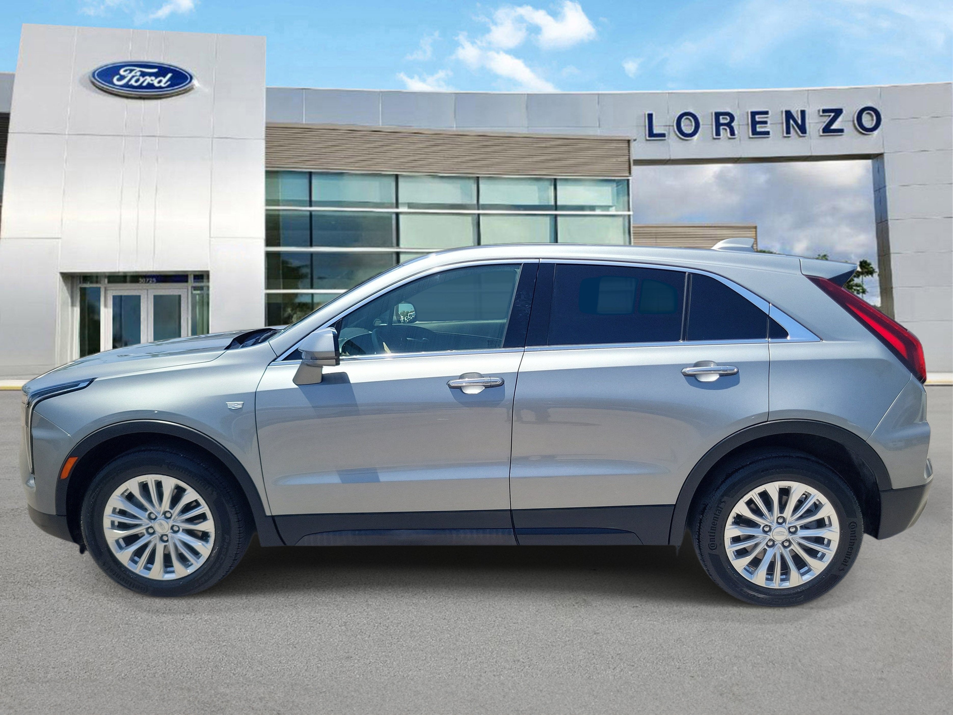 2024 Cadillac XT4 FWD Luxury