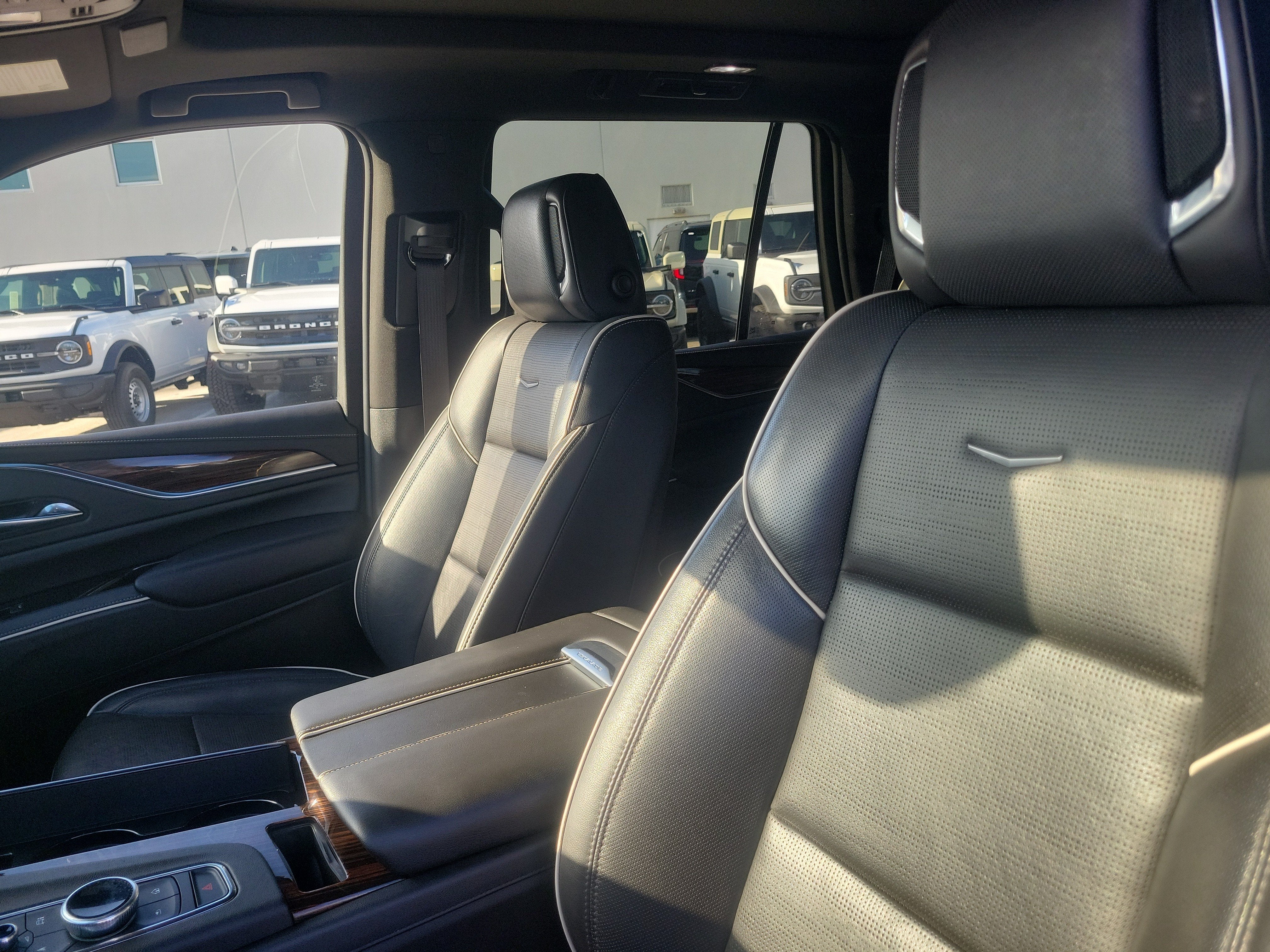 2022 Cadillac Escalade Premium Luxury 4WD