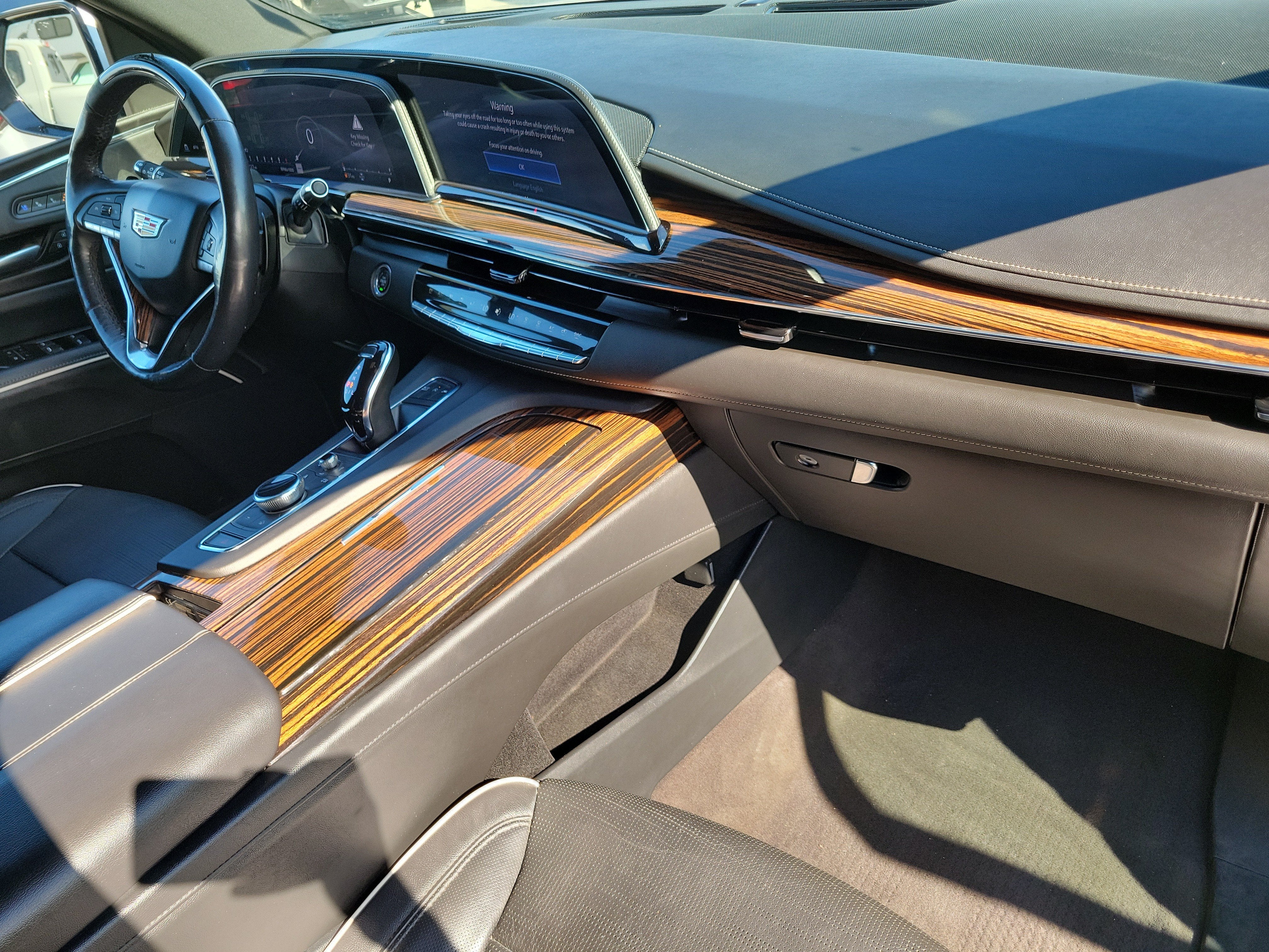 2023 Cadillac Escalade ESV 4WD Premium Luxury