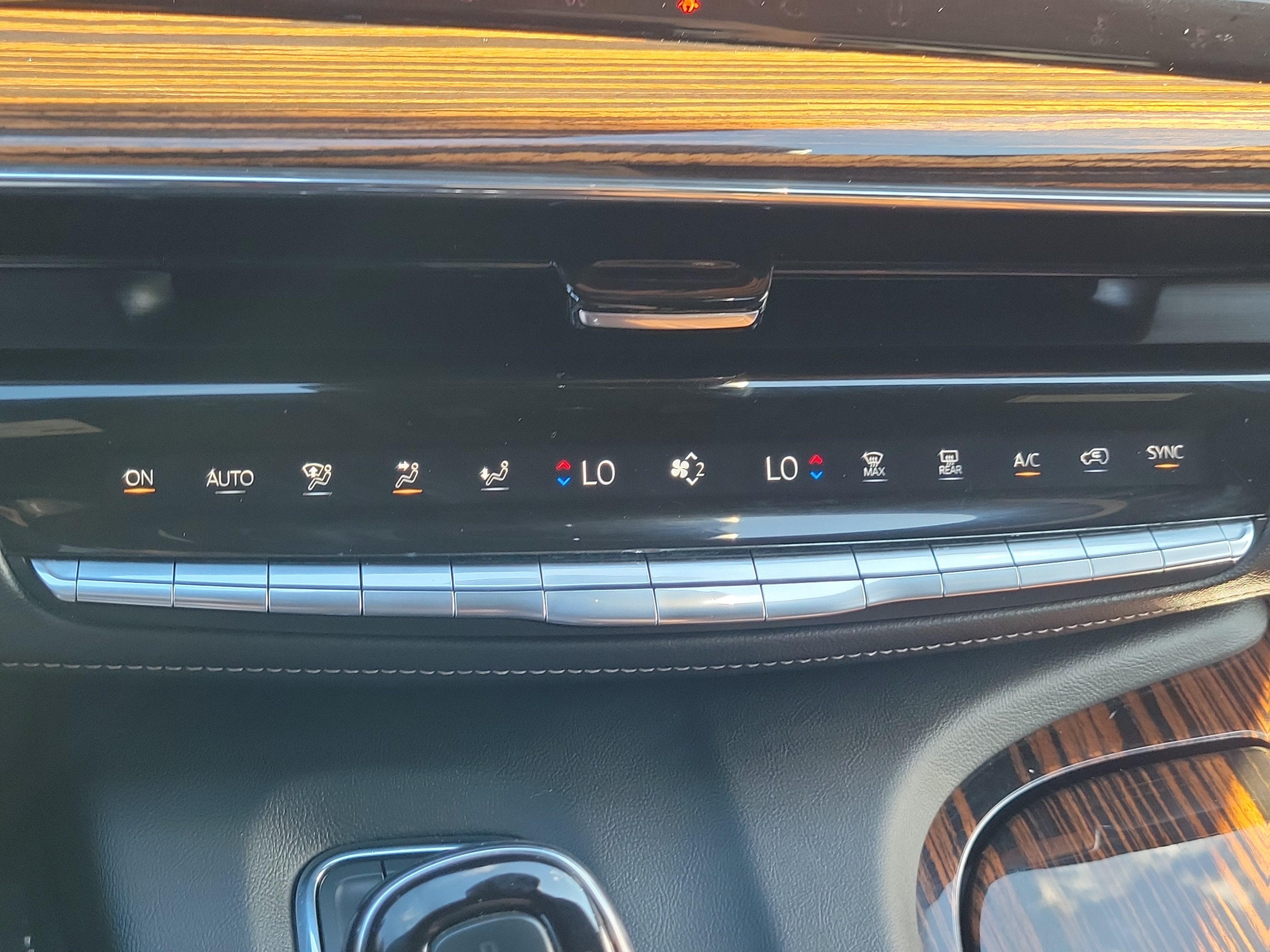 2023 Cadillac Escalade ESV 4WD Premium Luxury