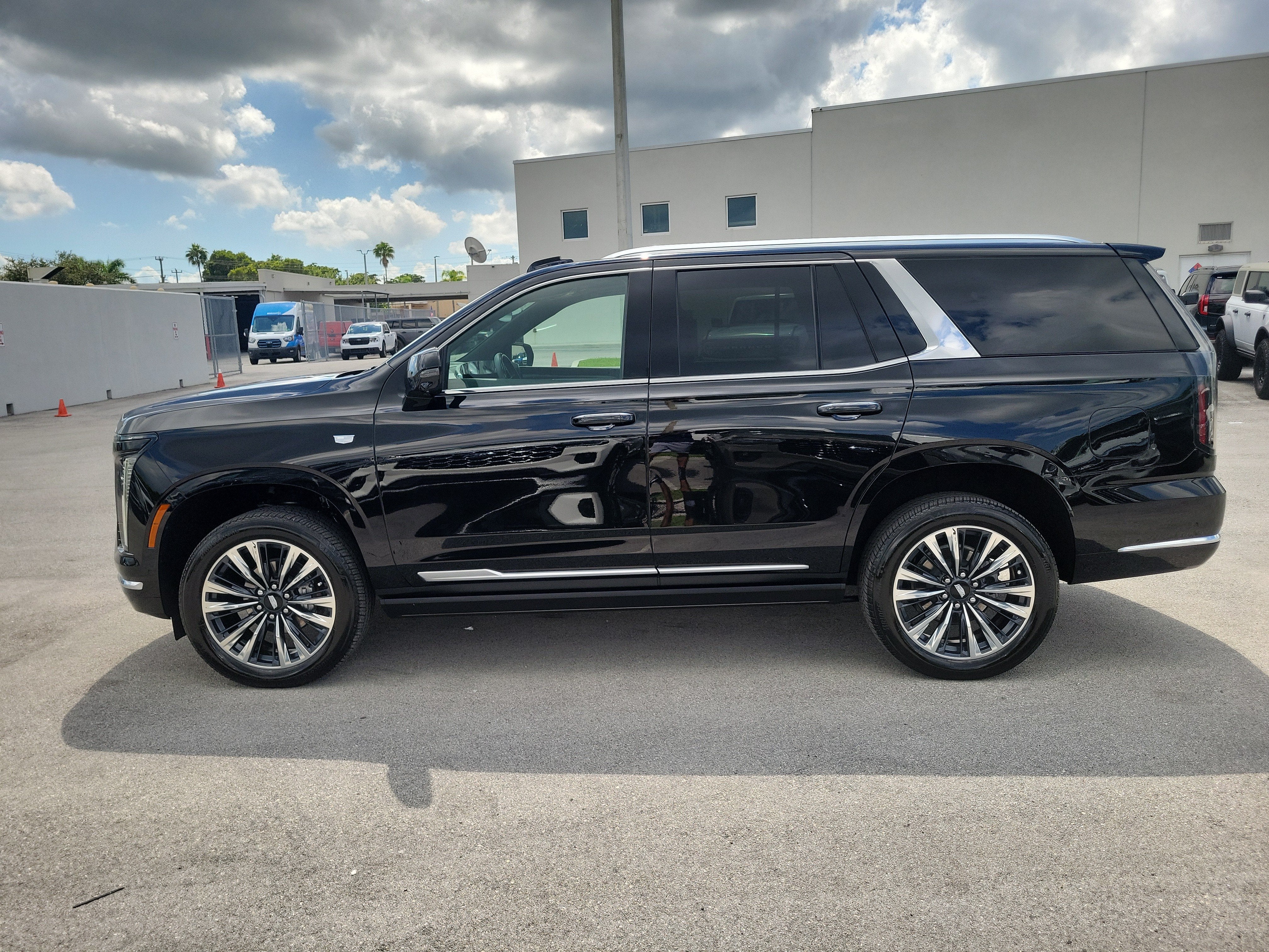2025 Cadillac Escalade 4WD Premium Luxury
