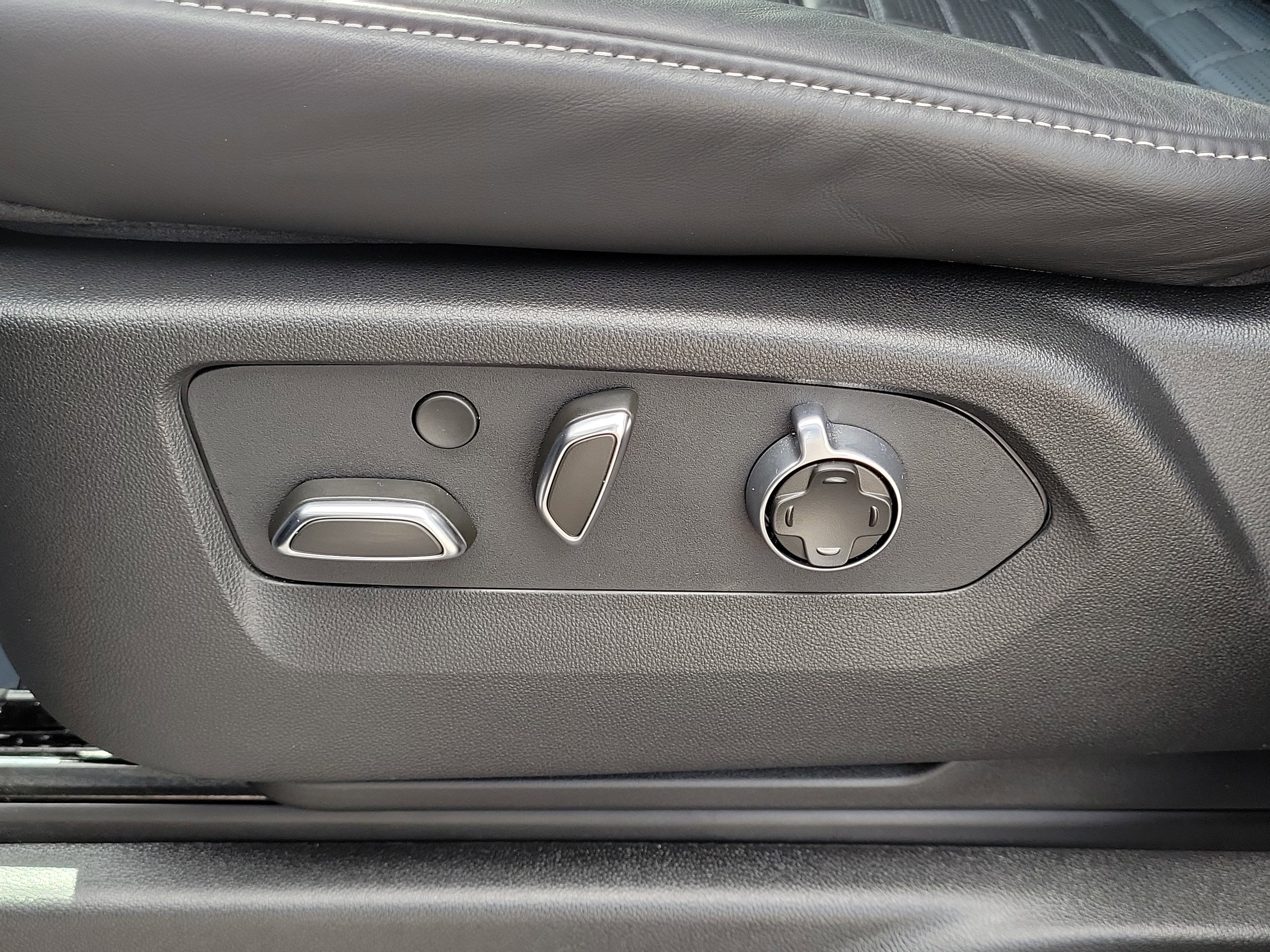 2025 Cadillac Escalade 4WD Sport Platinum