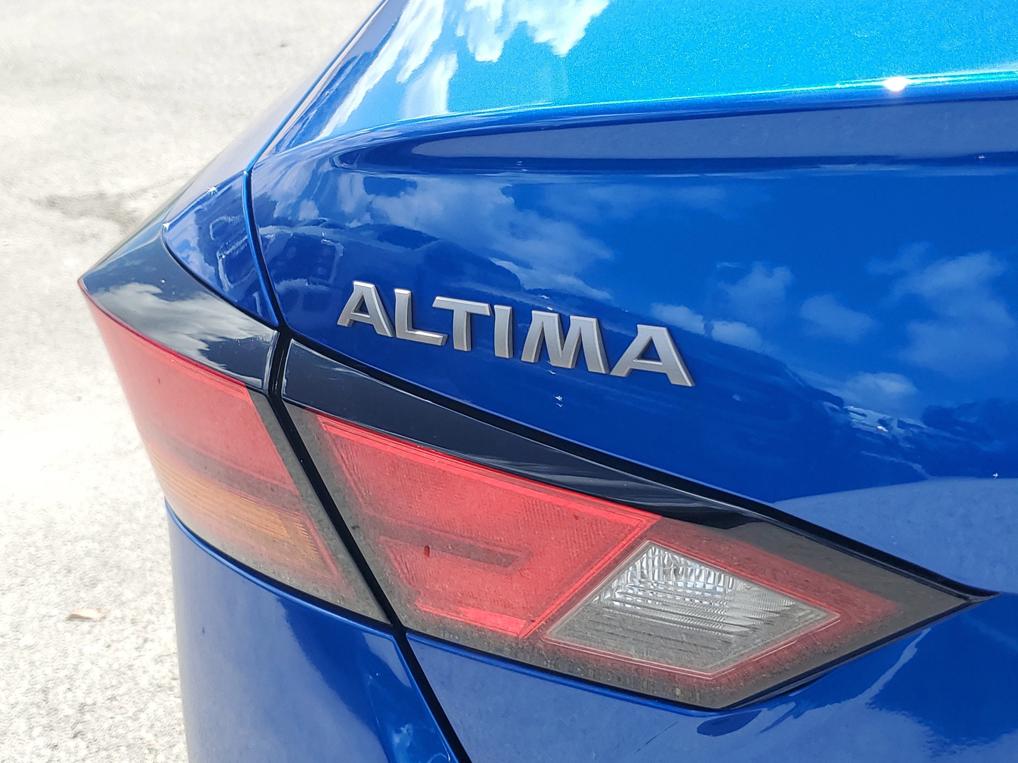 2025 Nissan Altima SV