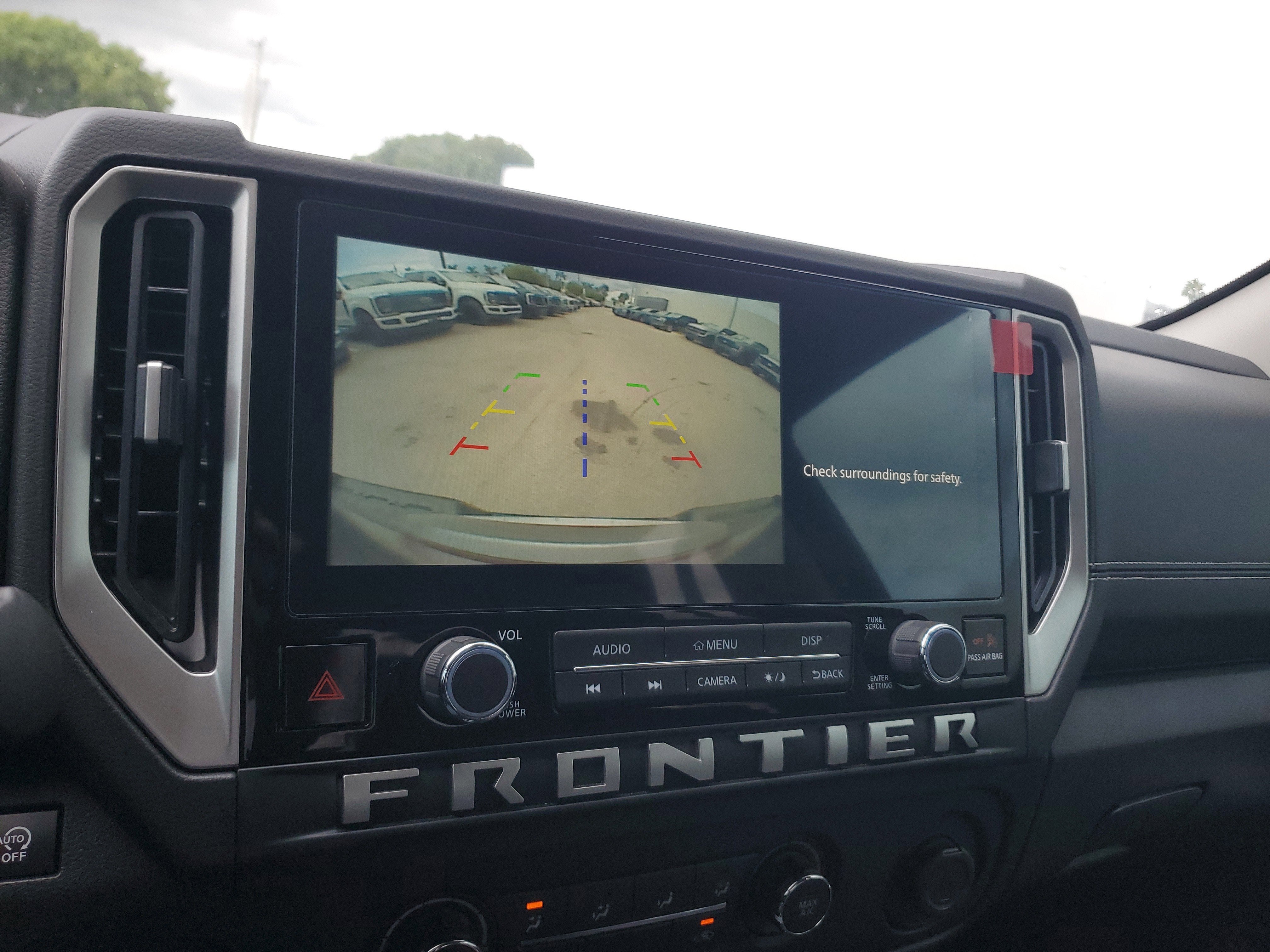 2025 Nissan Frontier SV