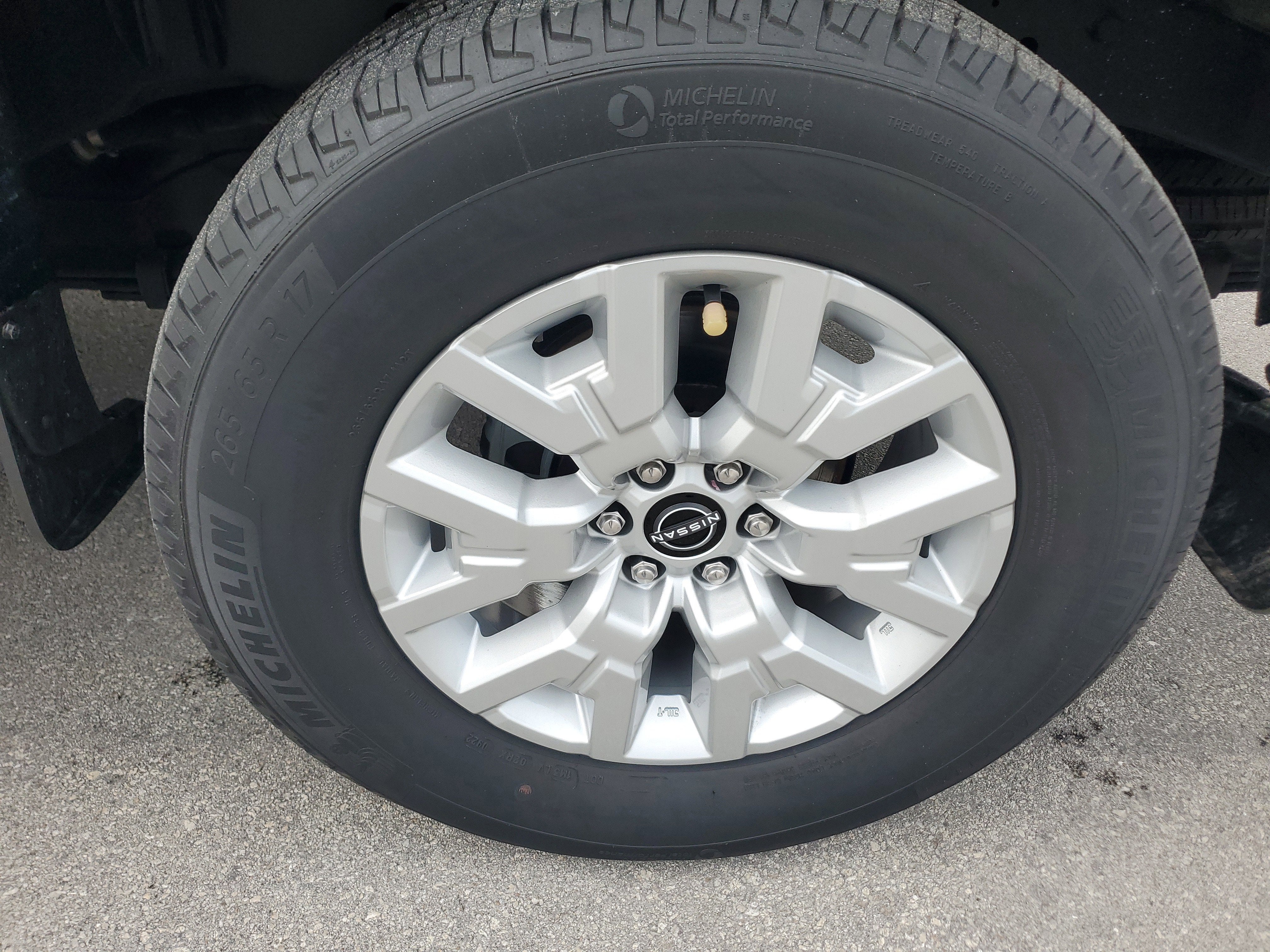 2022 Nissan Frontier SV 4WD