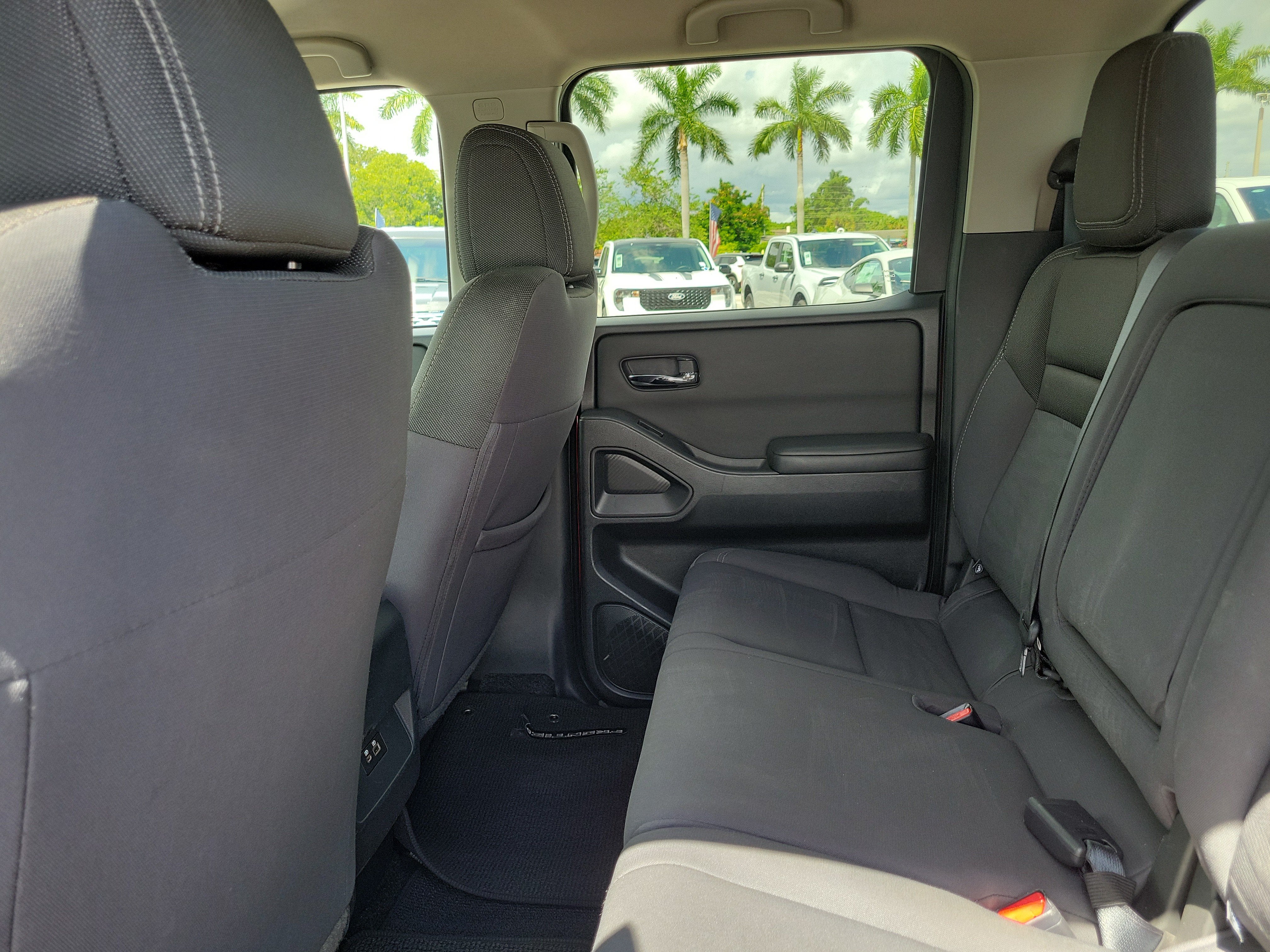 2023 Nissan Frontier SV 4WD