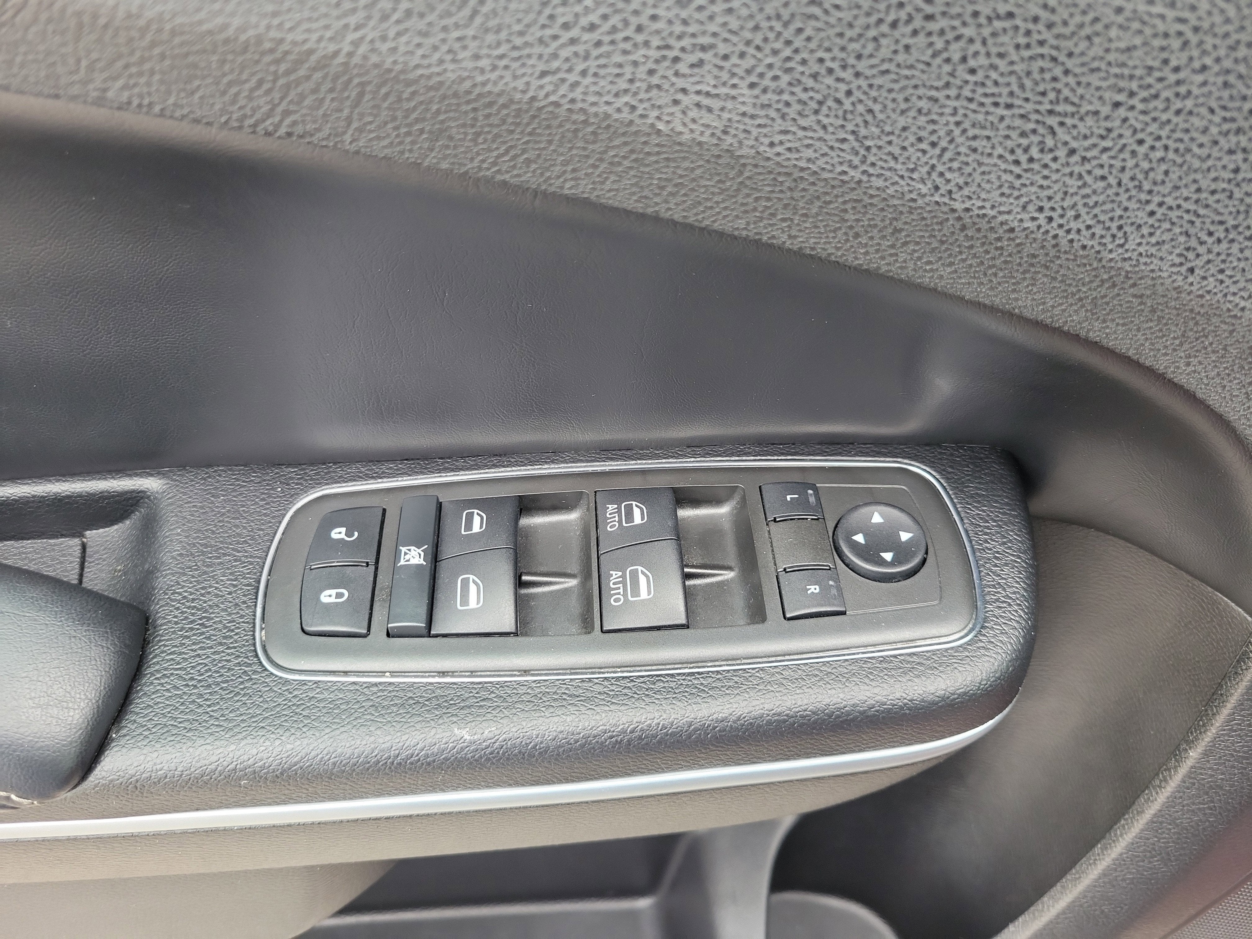 2021 Chrysler 300 300S