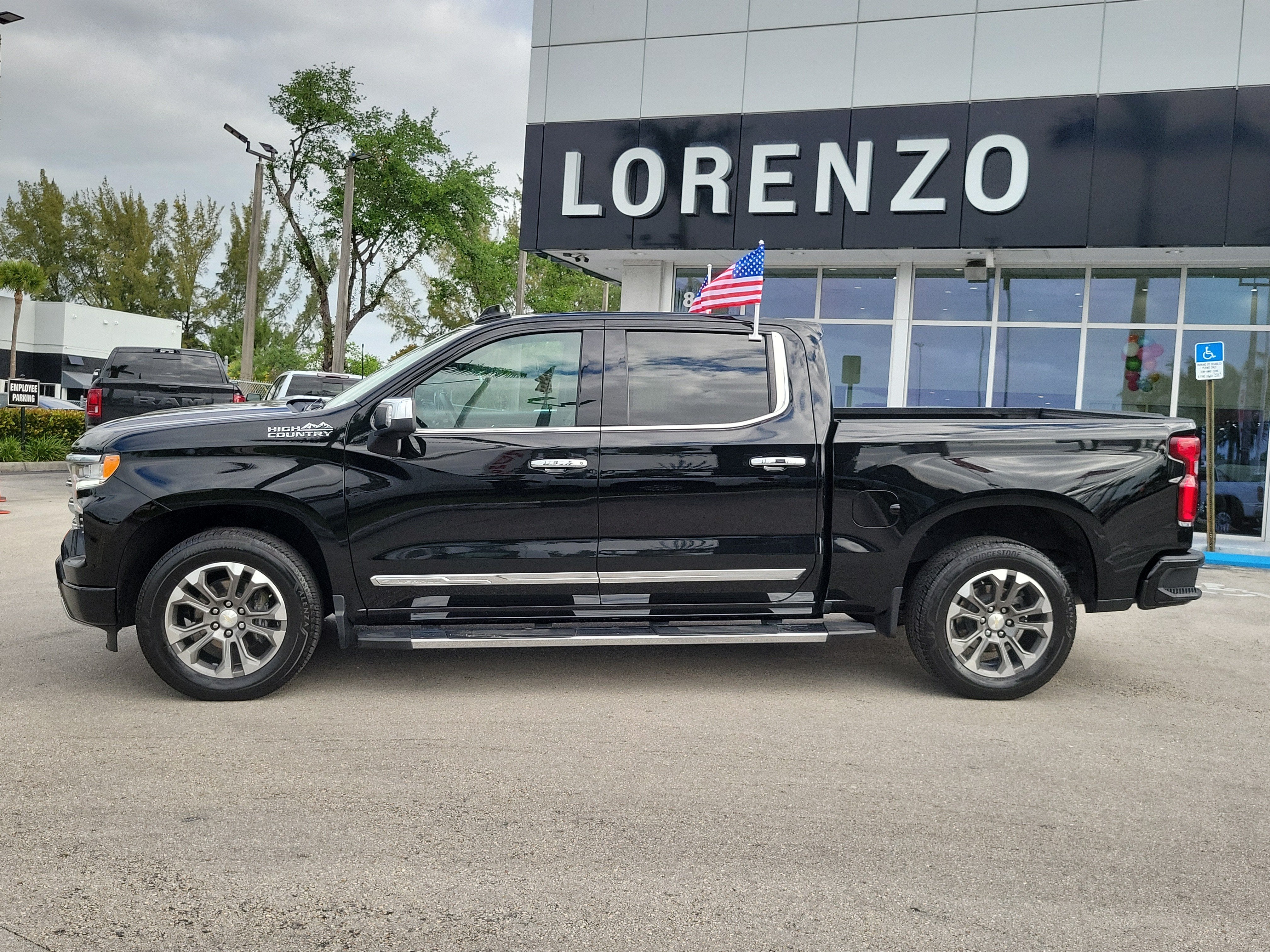 2023 Chevrolet Silverado 1500 High Country