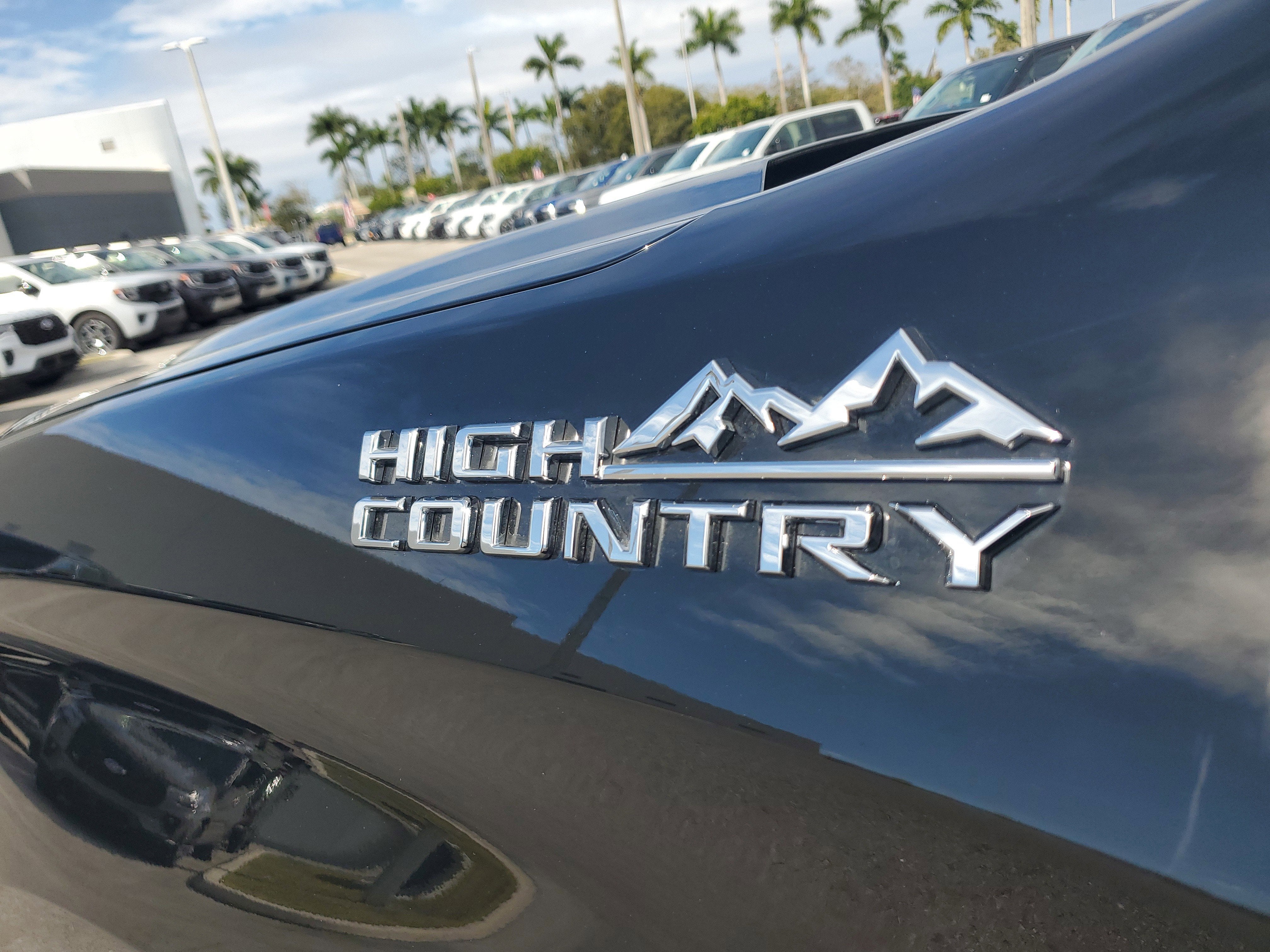 2025 Chevrolet Silverado 1500 High Country 4WD