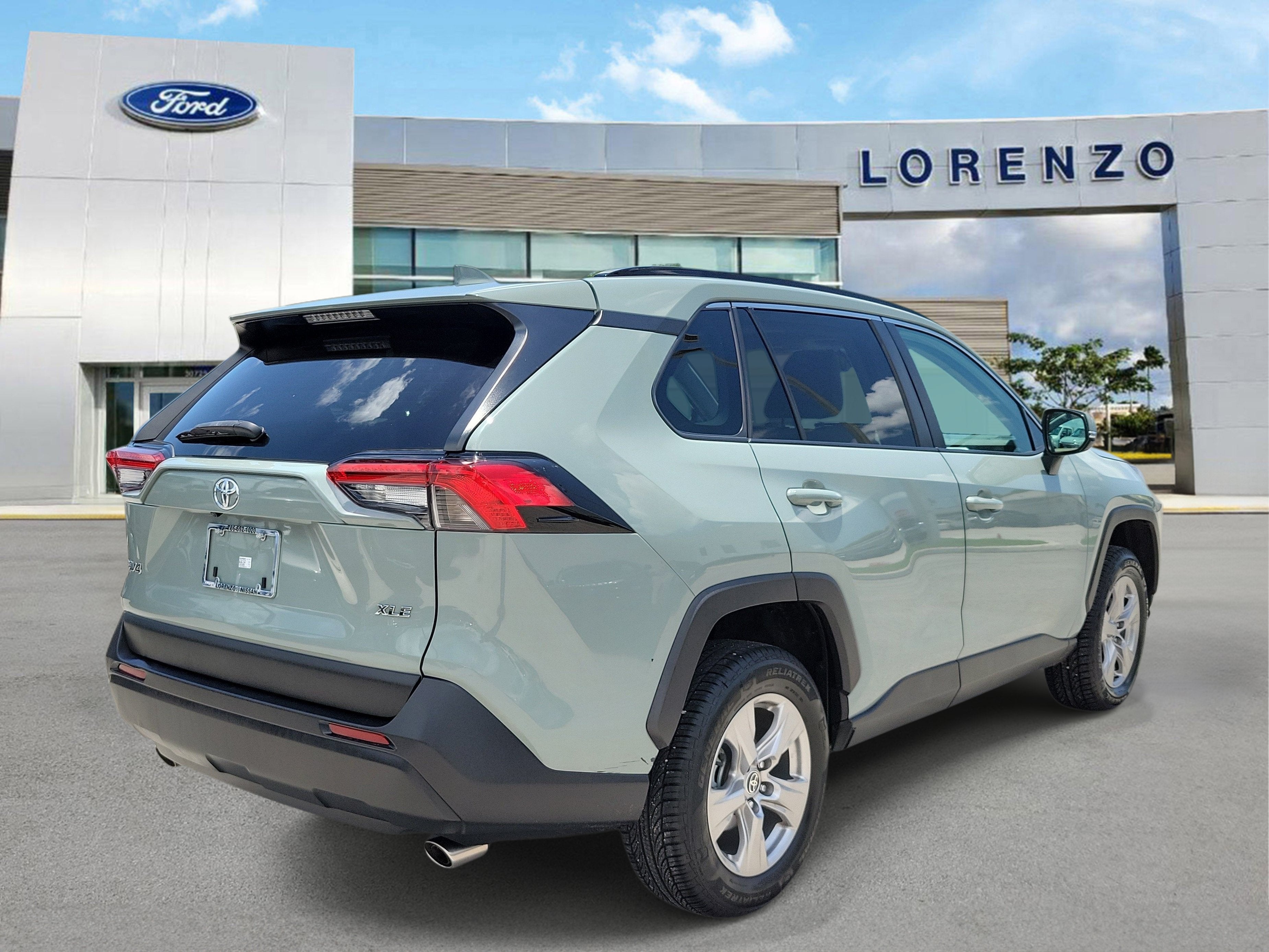 2022 Toyota RAV4 XLE