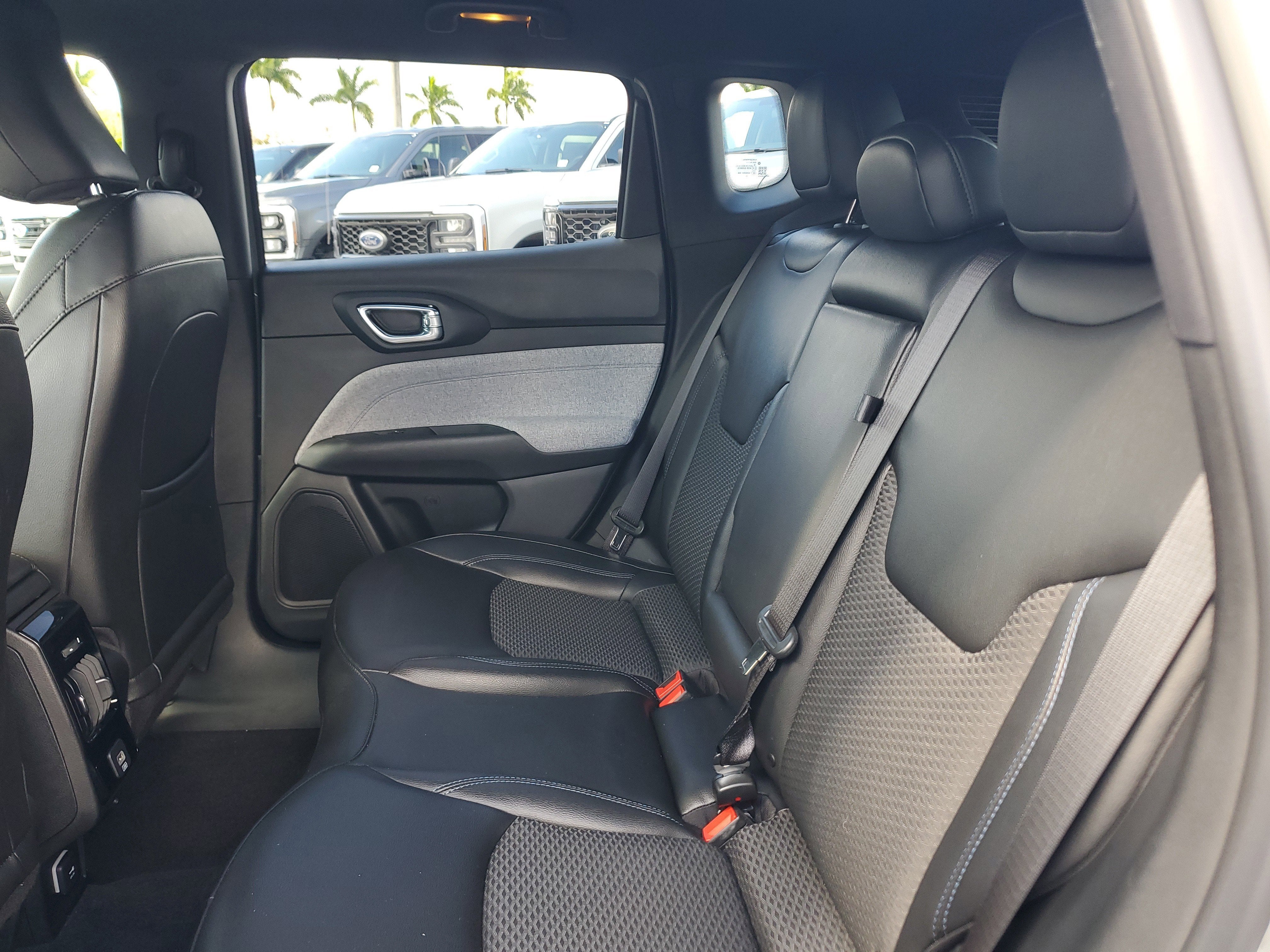 2023 Jeep Compass Latitude 4WD