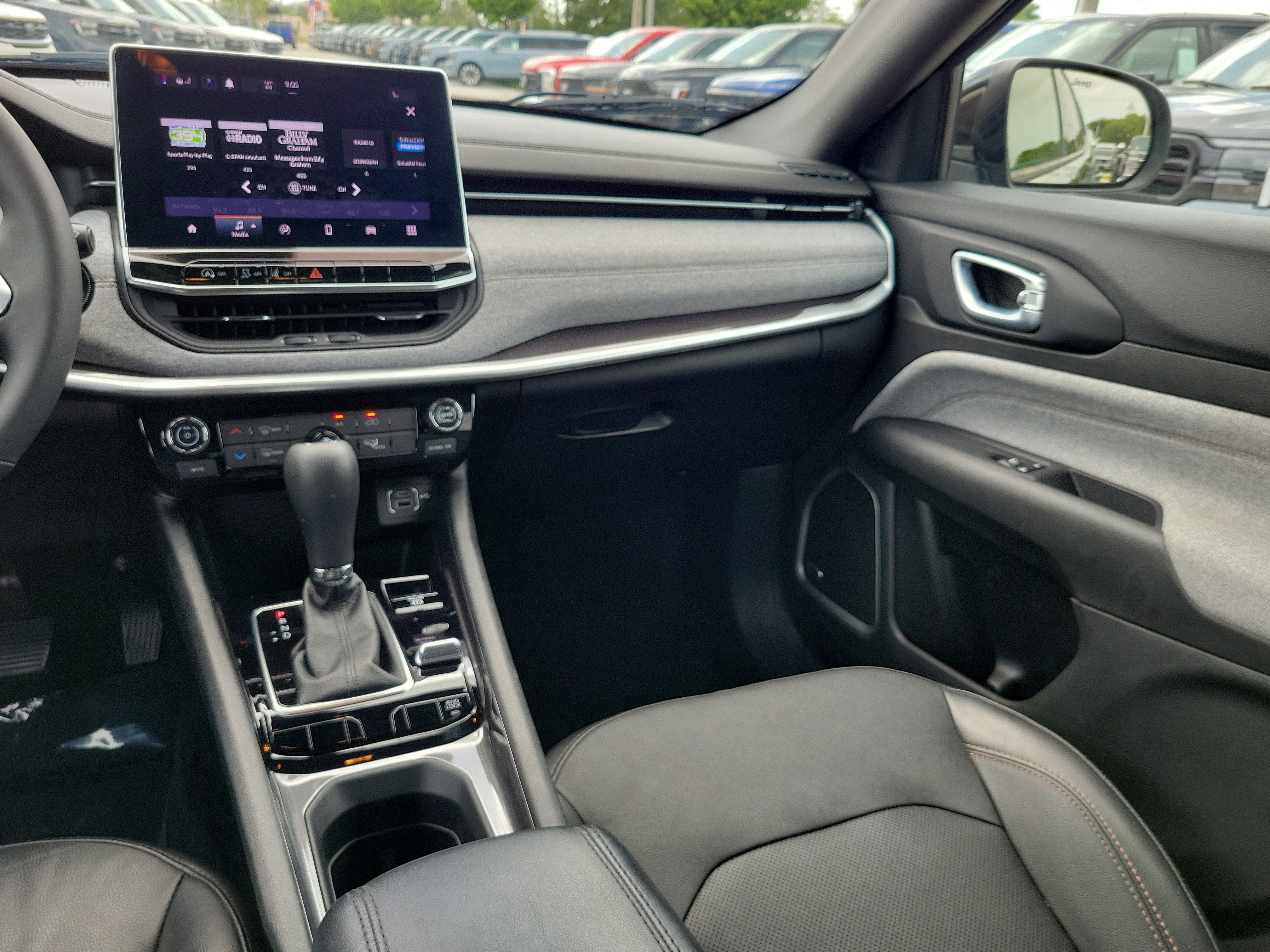 2023 Jeep Compass Latitude Lux 4WD
