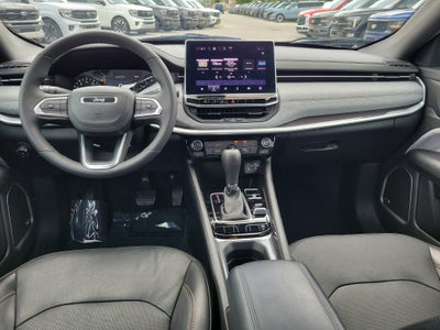 2023 Jeep Compass Latitude Lux 4WD