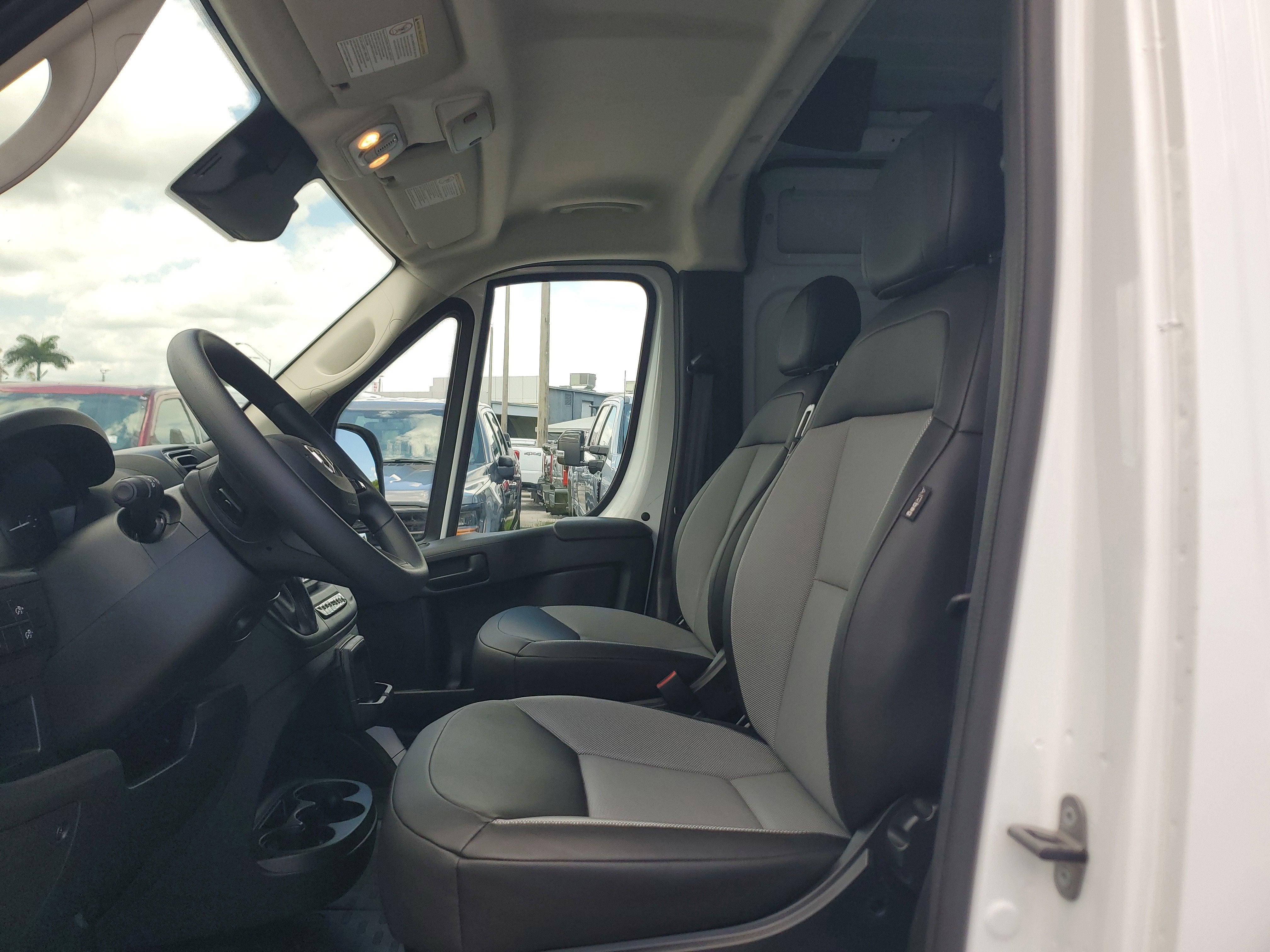 2026 RAM ProMaster Cargo Van Tradesman