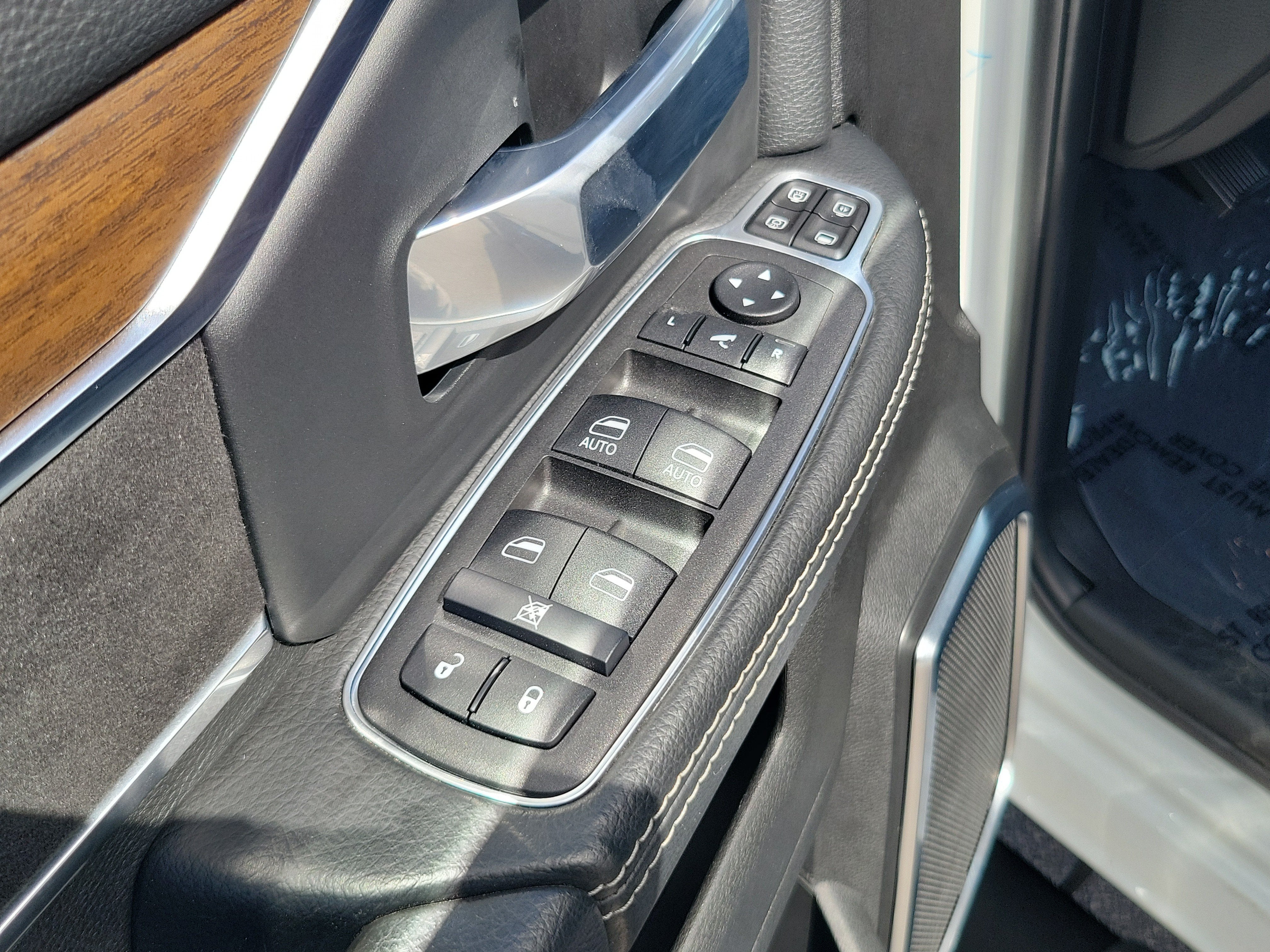 2024 RAM 2500 Laramie 4WD Diesel