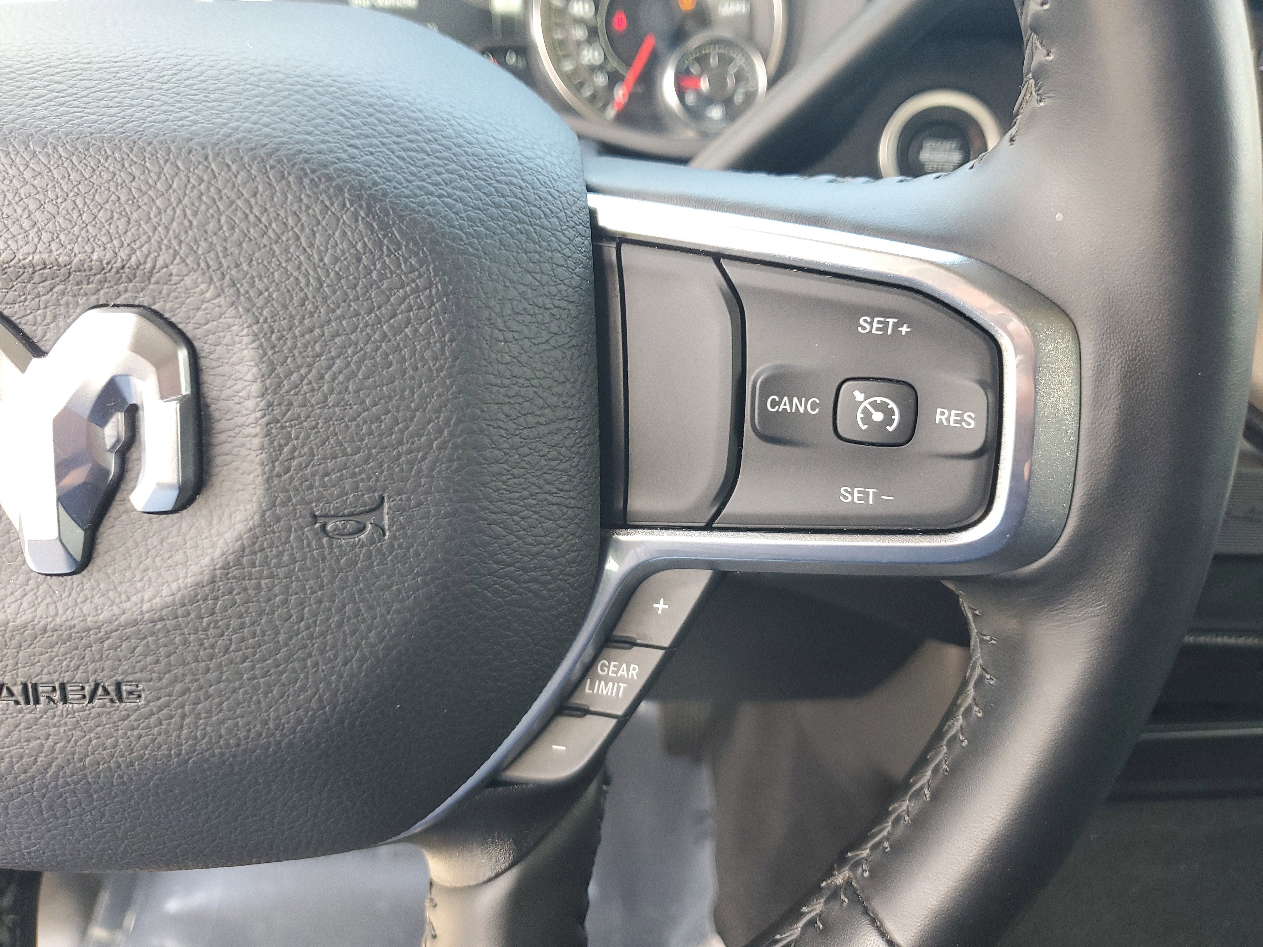 2024 RAM 2500 Laramie 4WD Diesel