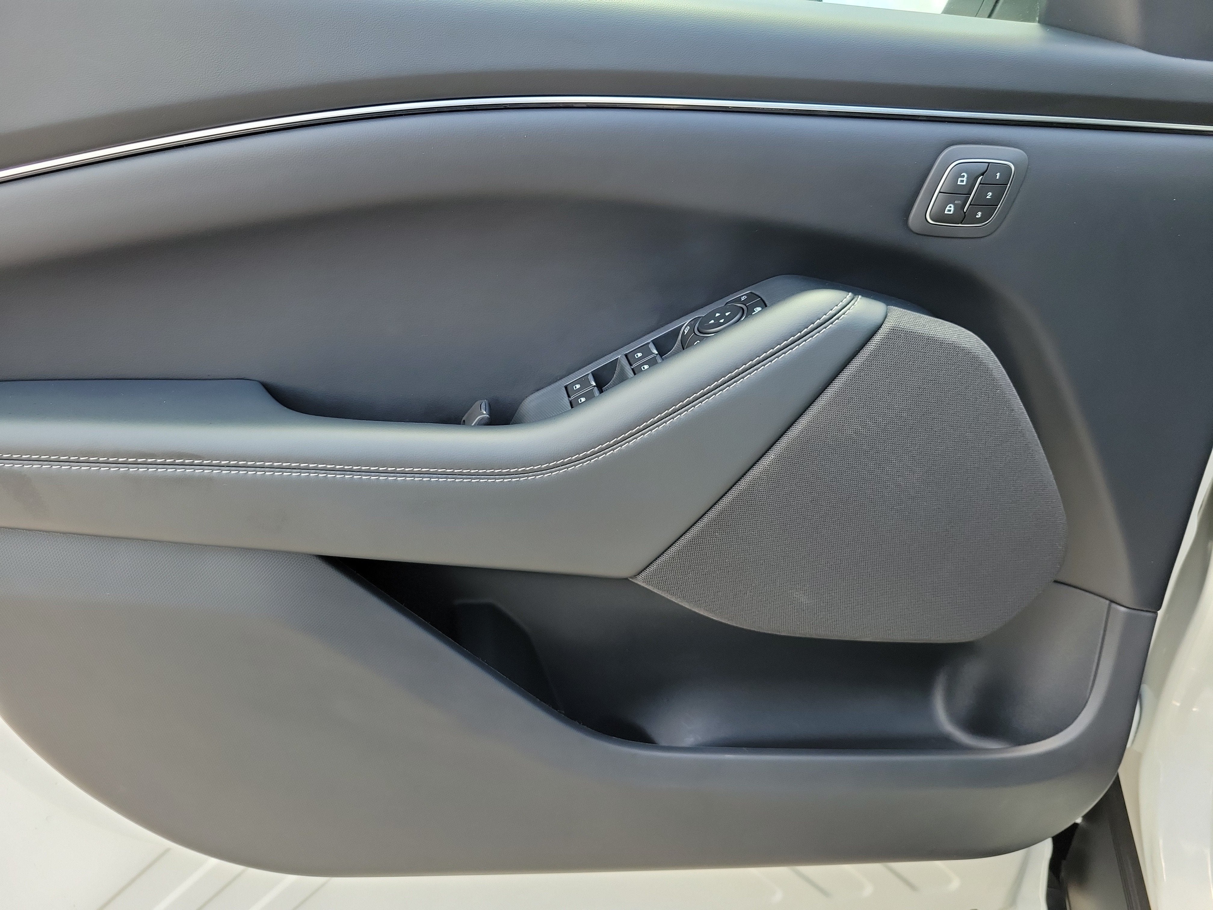 2024 Ford Mustang Mach-E Select