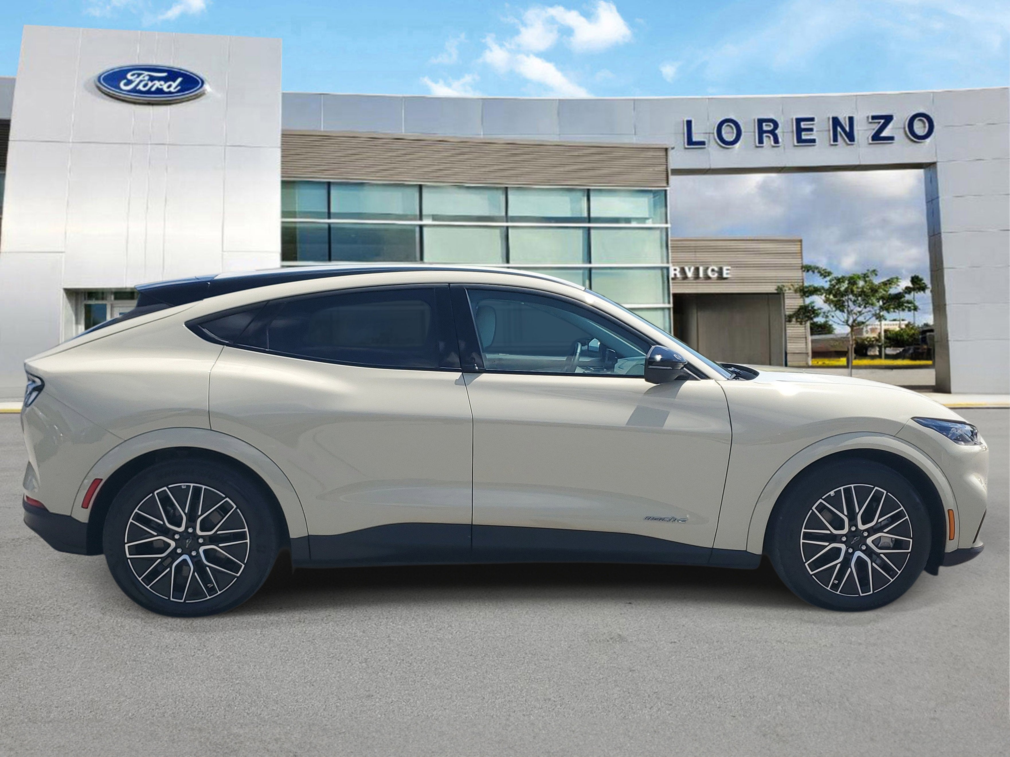 2025 Ford Mustang Mach-E Premium