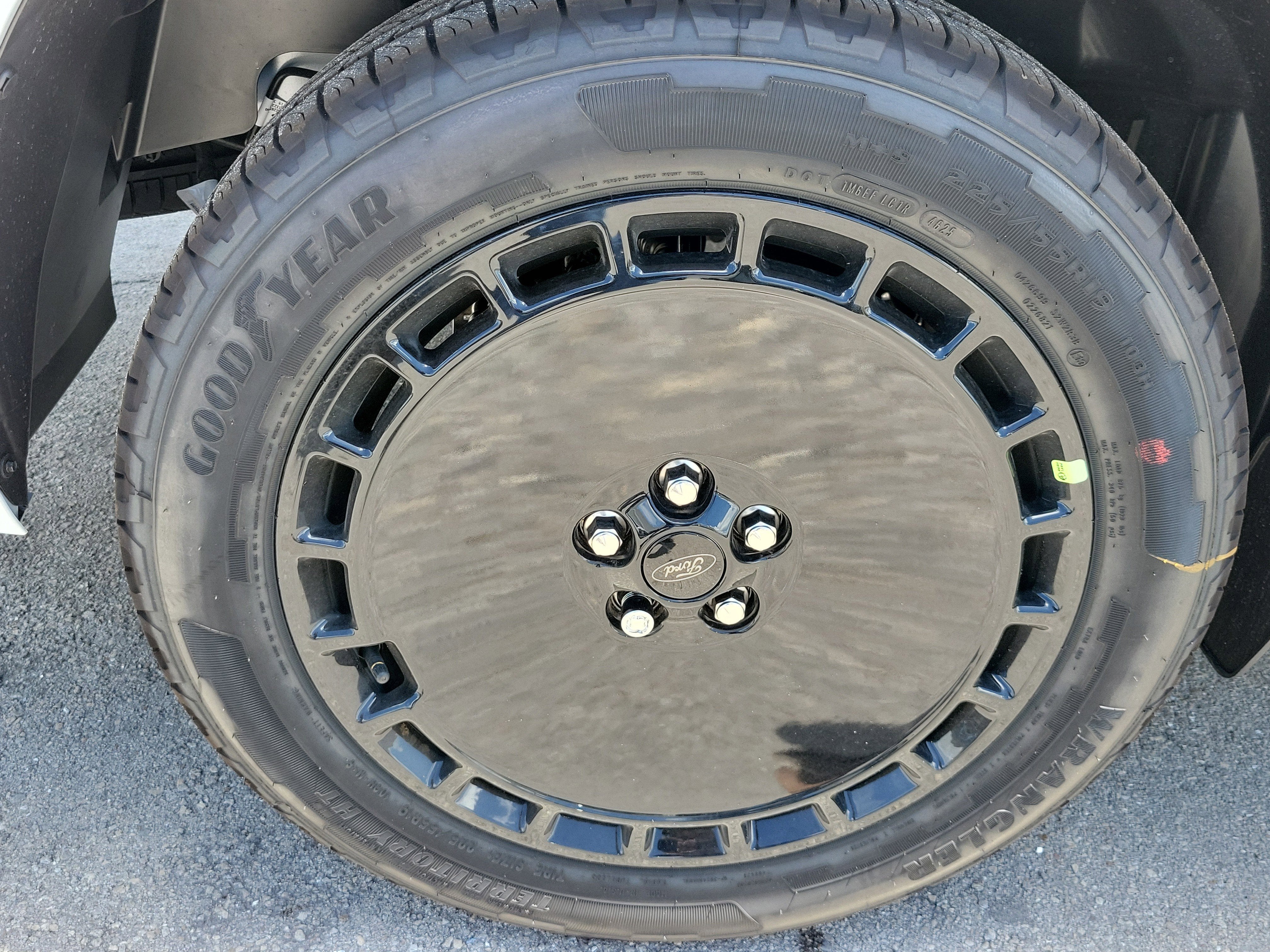 2026 Ford Maverick Lobo Standard