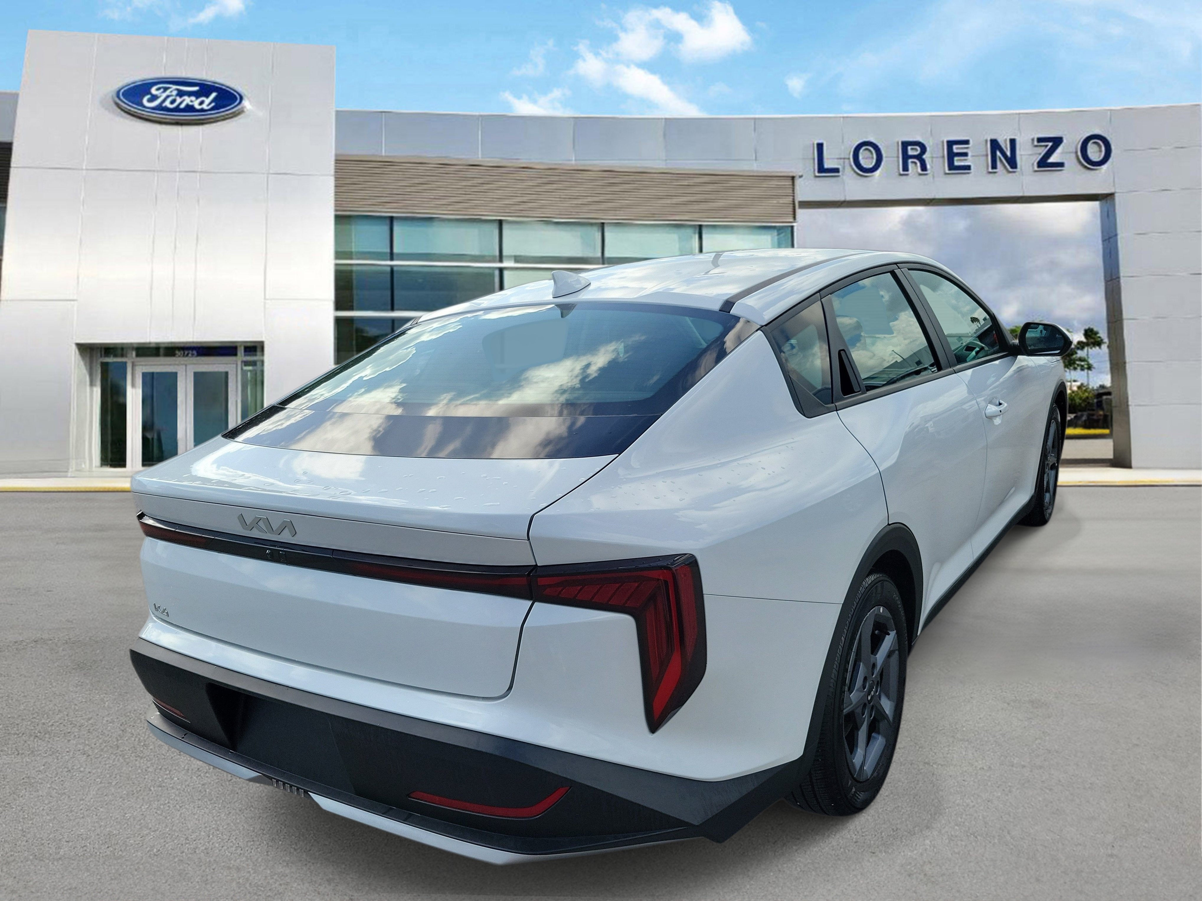 2025 Kia K4 LXS