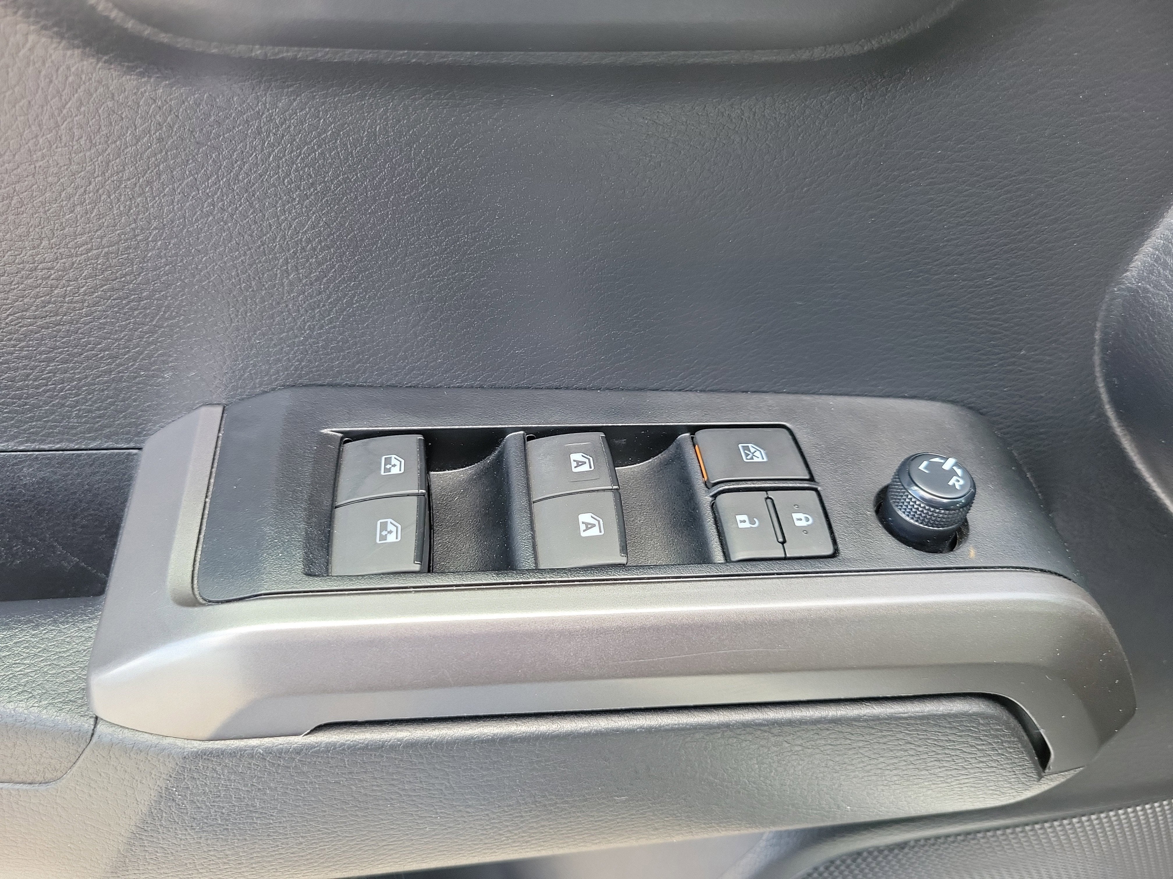 2023 Toyota Tacoma 2WD SR5