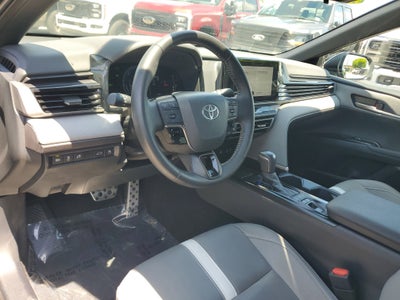 2025 Toyota Camry SE
