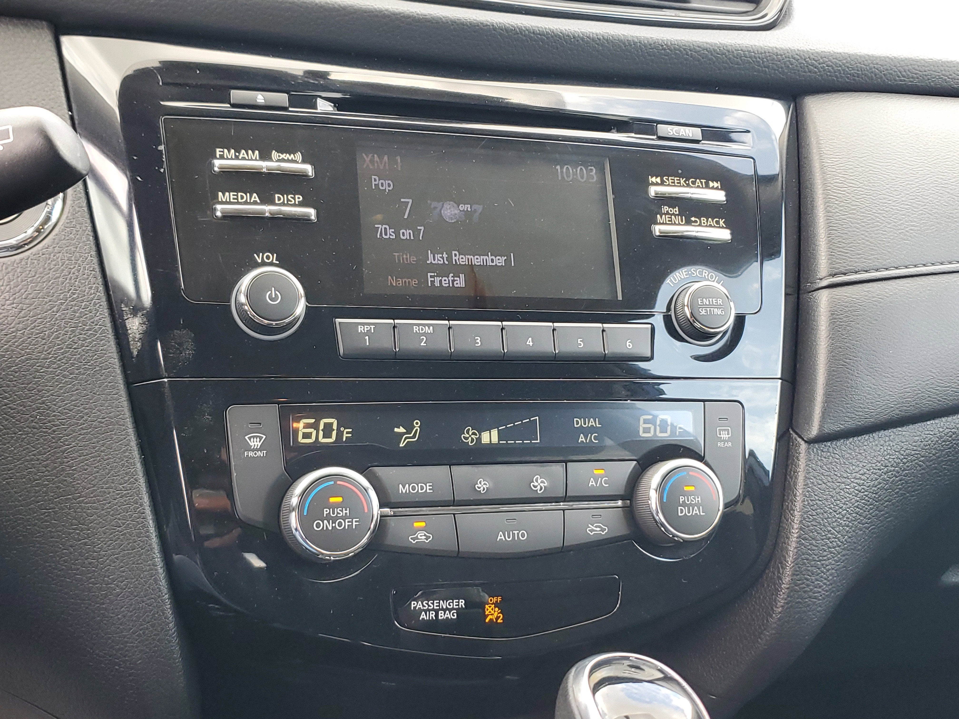 2017 Nissan Rogue SV