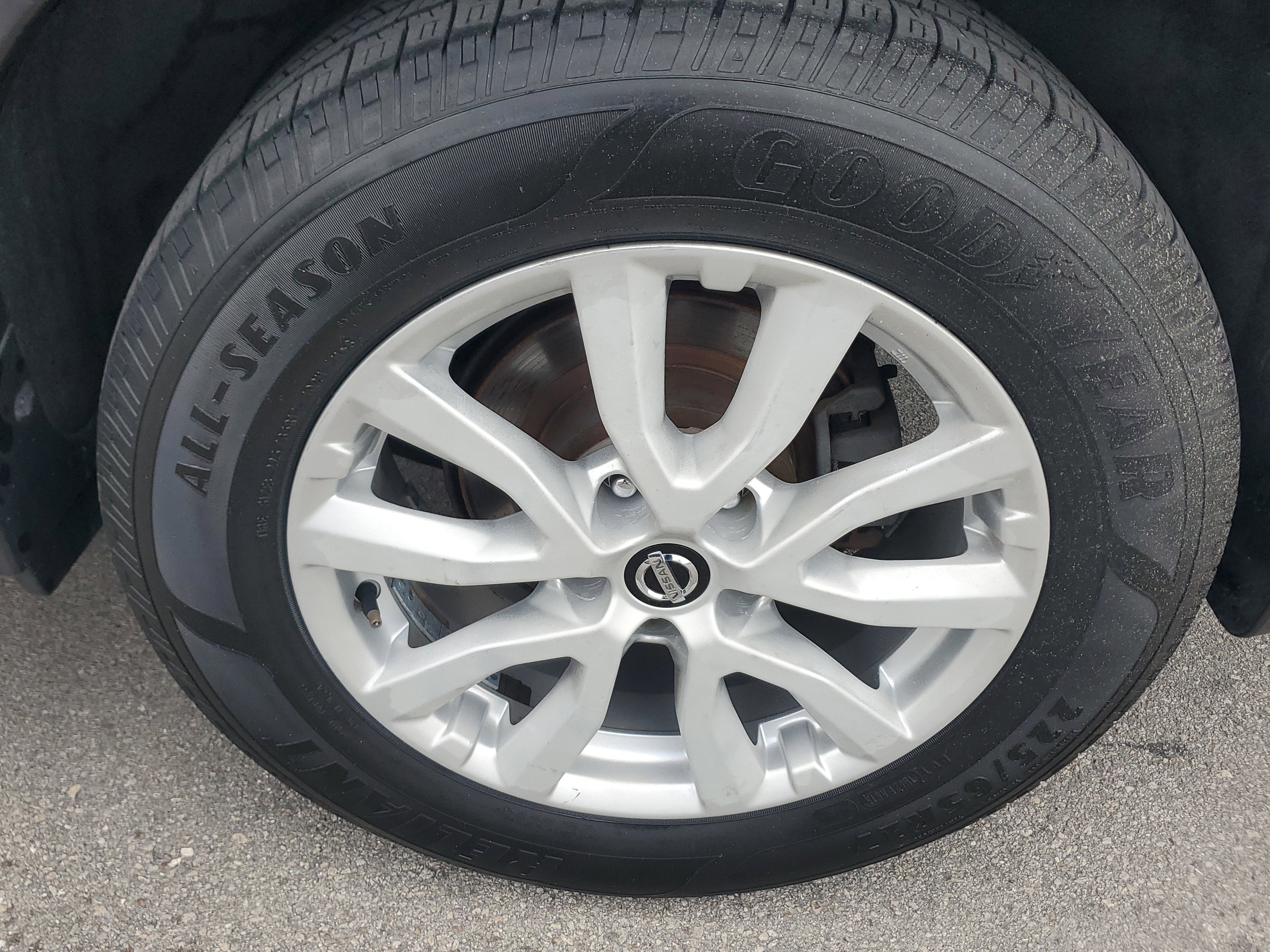 2017 Nissan Rogue SV