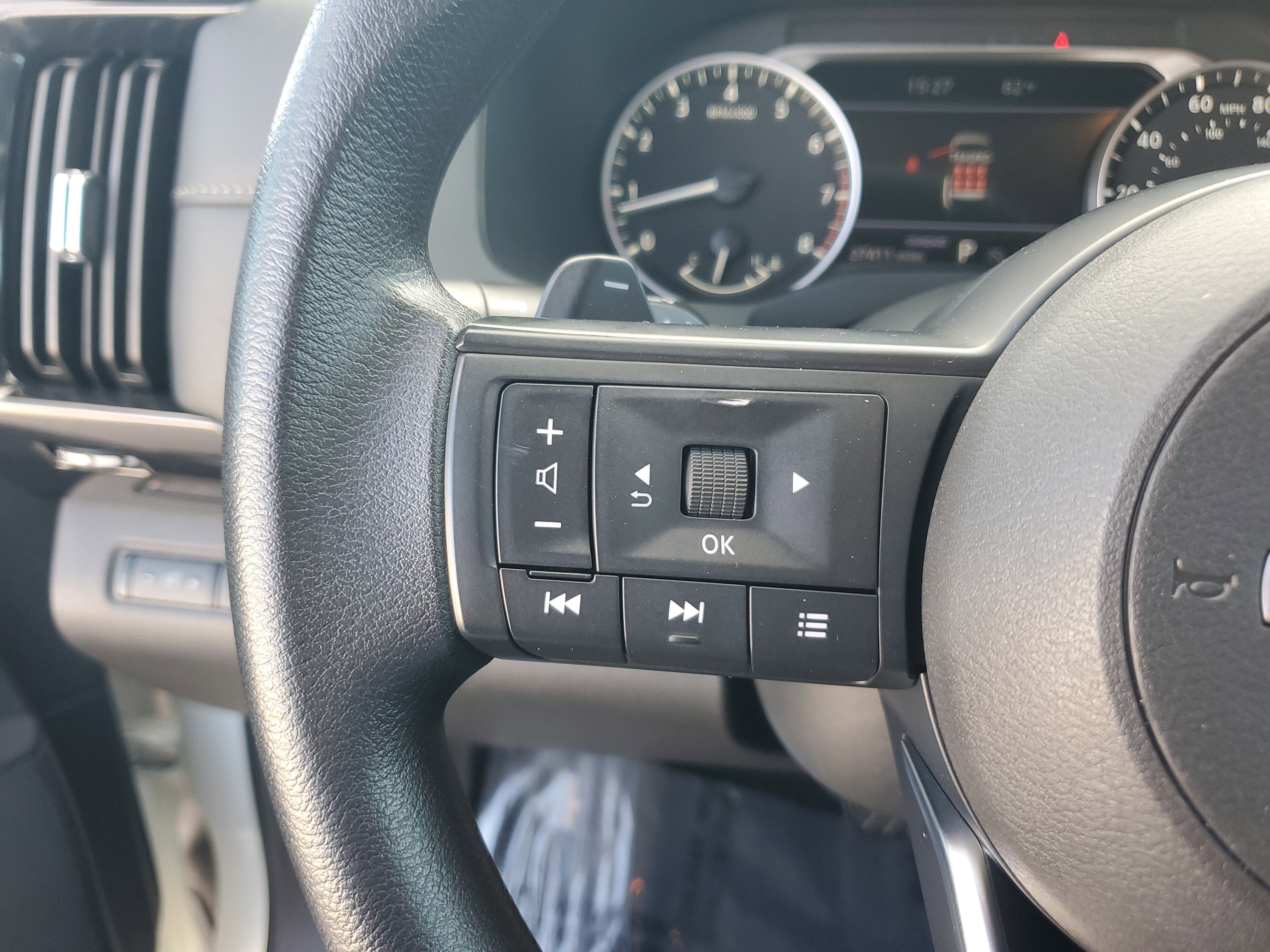 2024 Nissan Pathfinder S