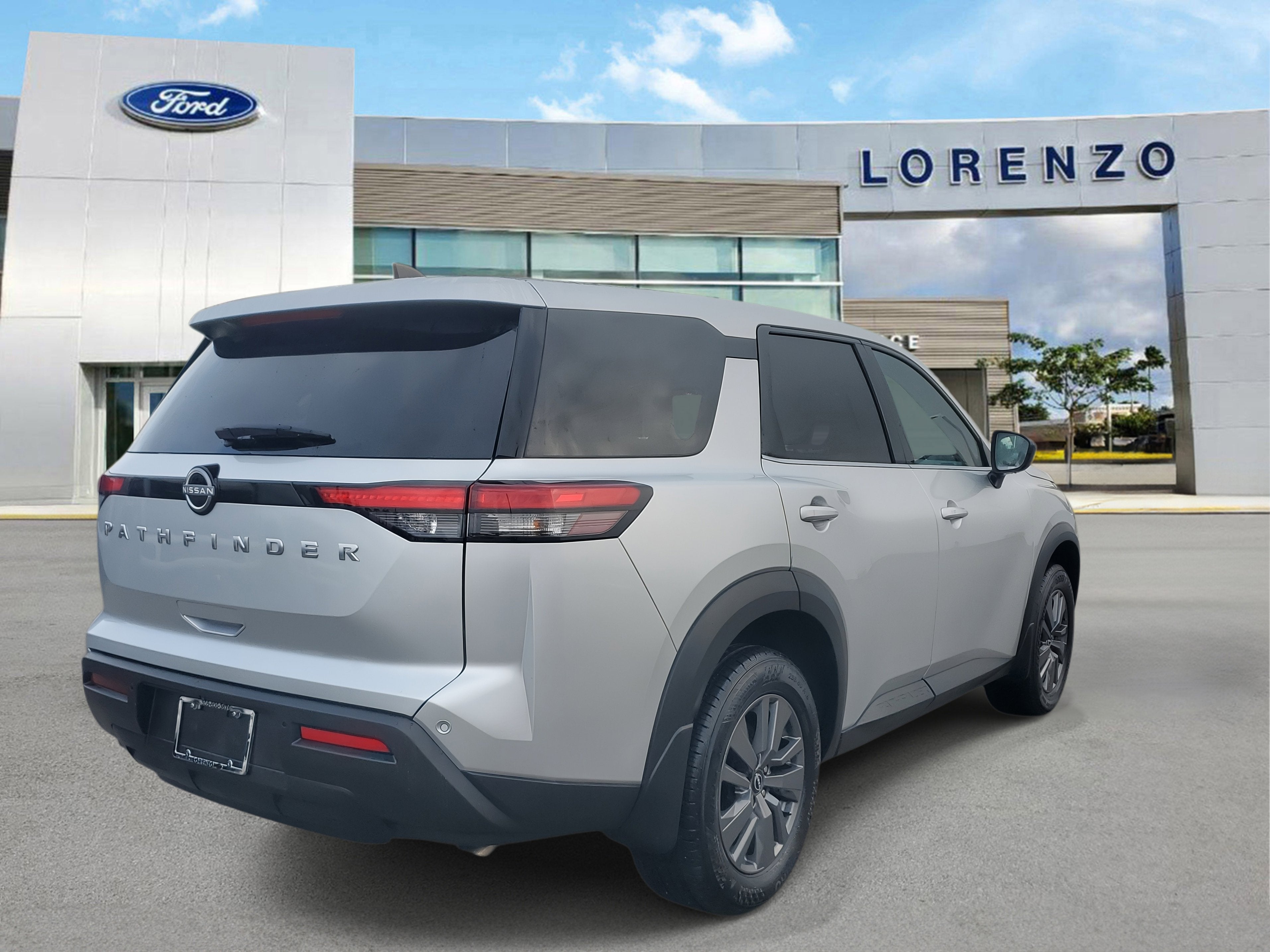 2024 Nissan Pathfinder S