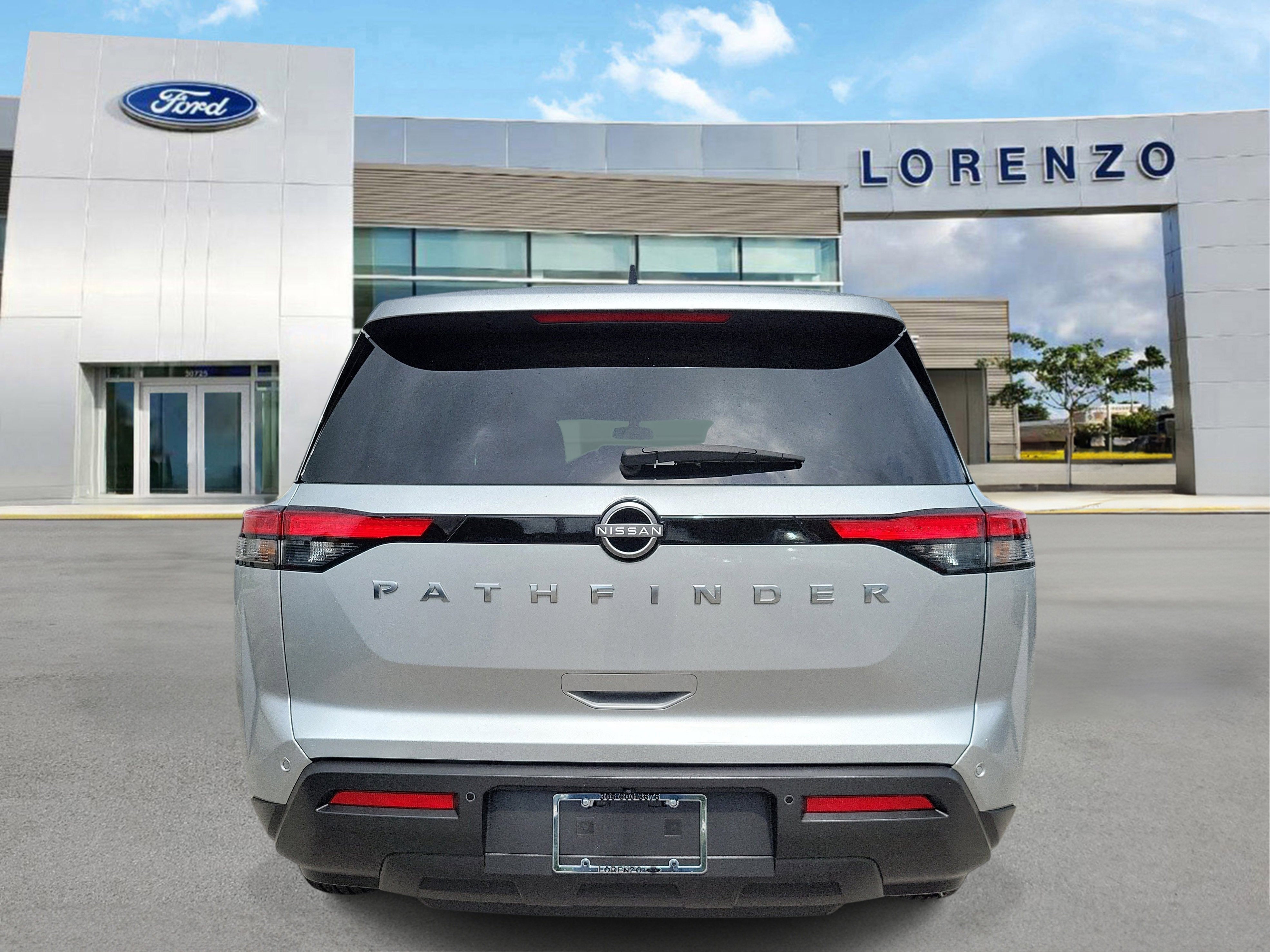 2024 Nissan Pathfinder S