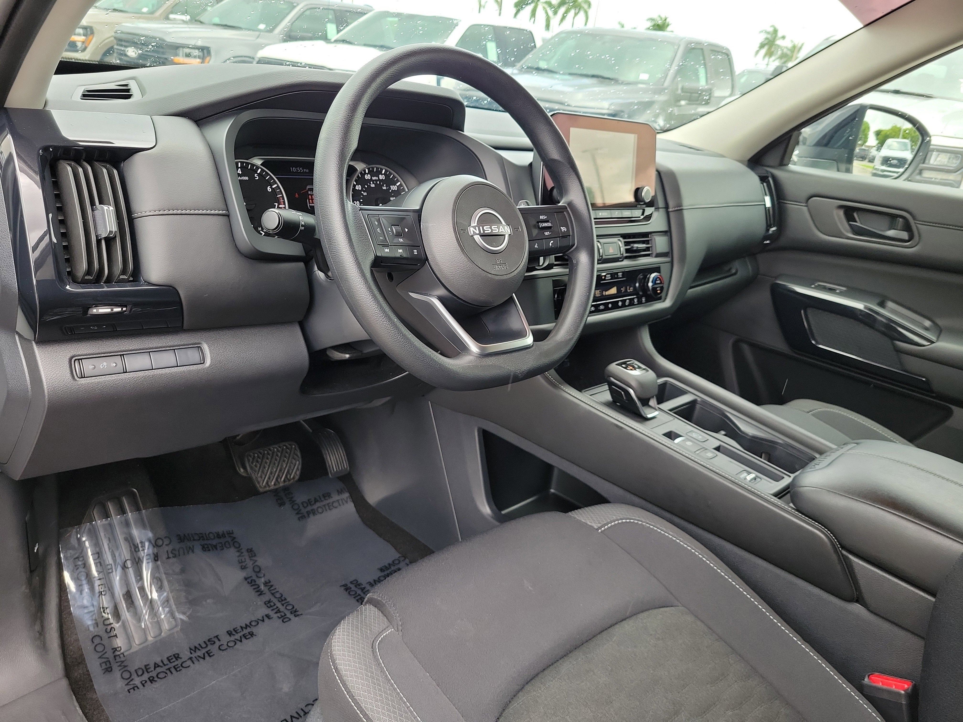 2024 Nissan Pathfinder S