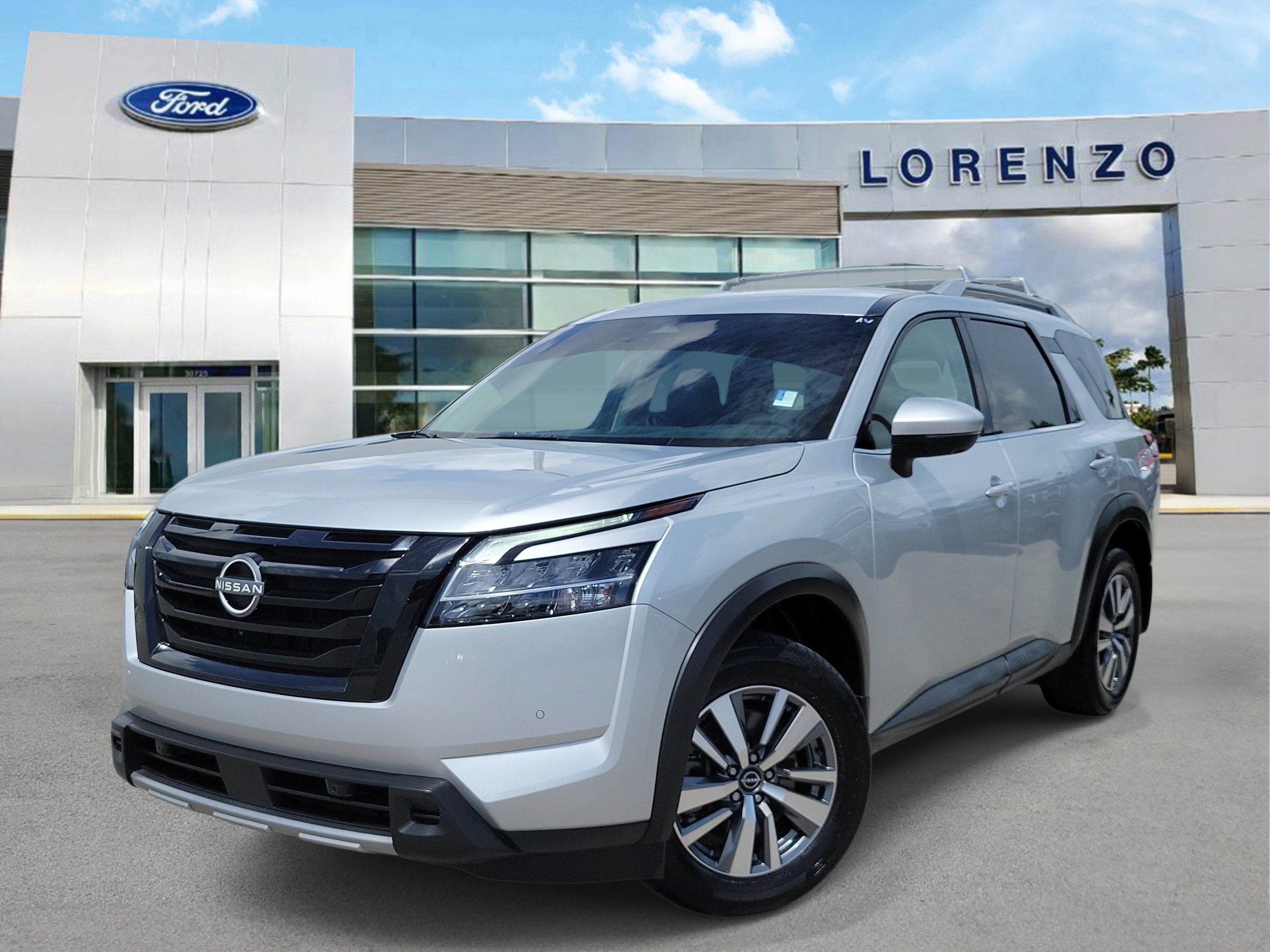 2024 Nissan Pathfinder SL