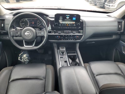 2024 Nissan Pathfinder SL