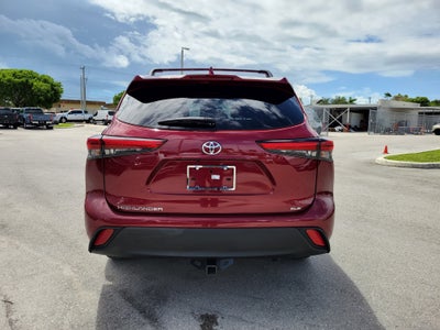 2022 Toyota Highlander XLE
