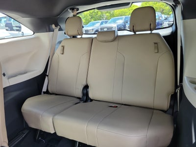 2021 Toyota Sienna XLE