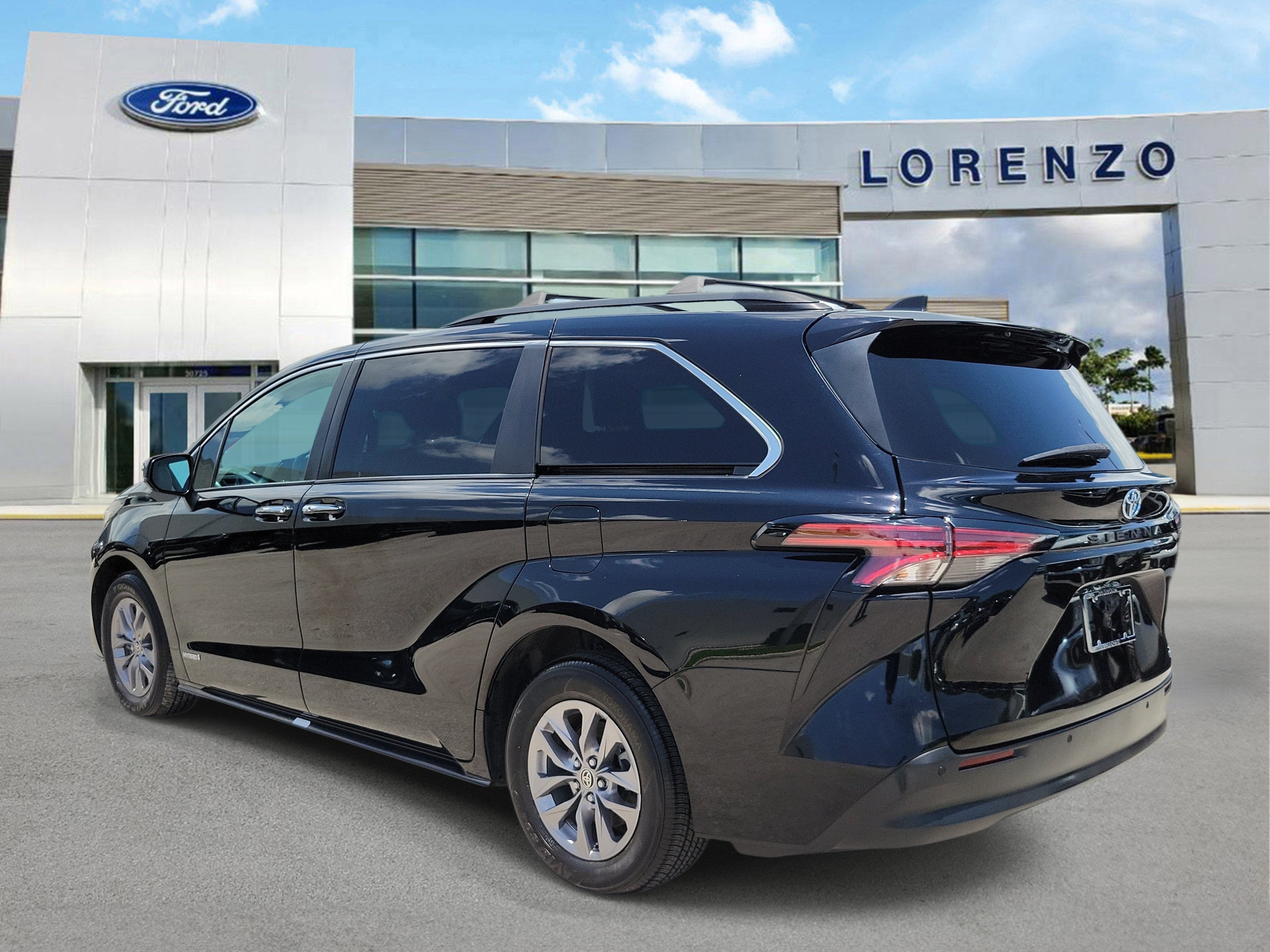 2021 Toyota Sienna XLE