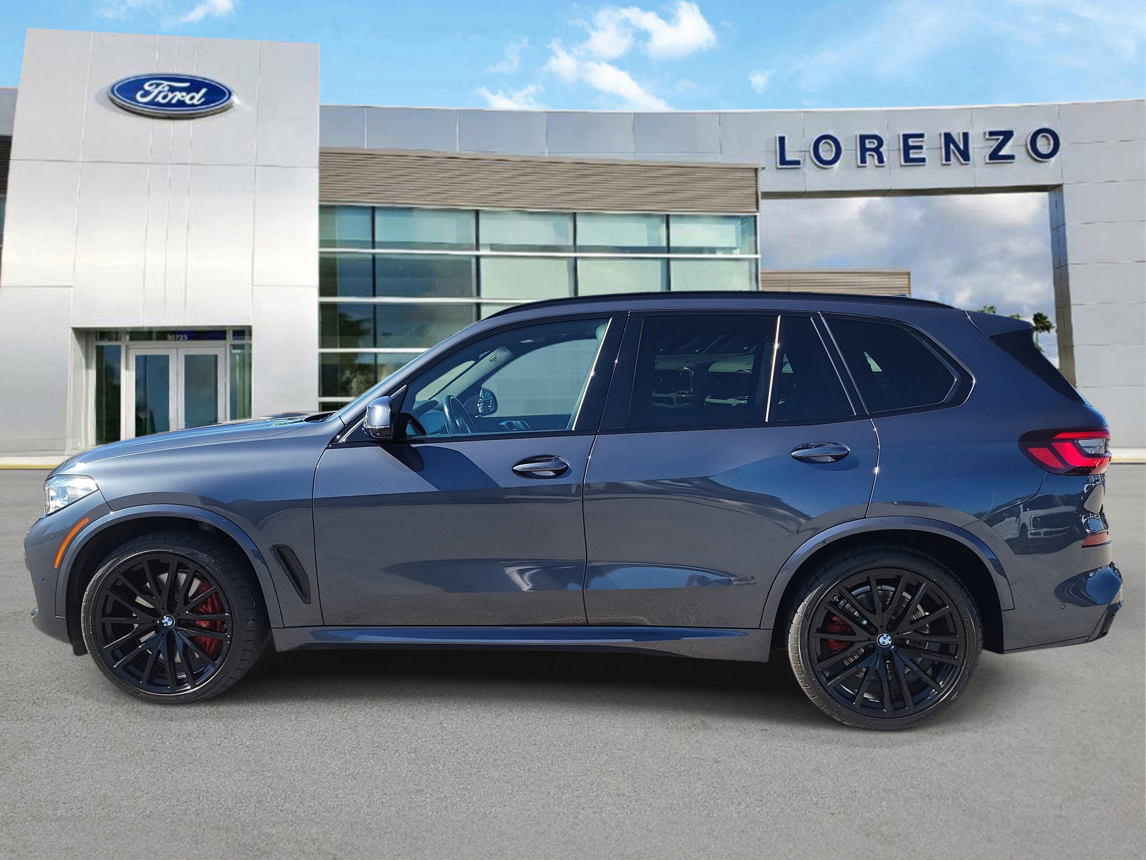 2021 BMW X5 M50i