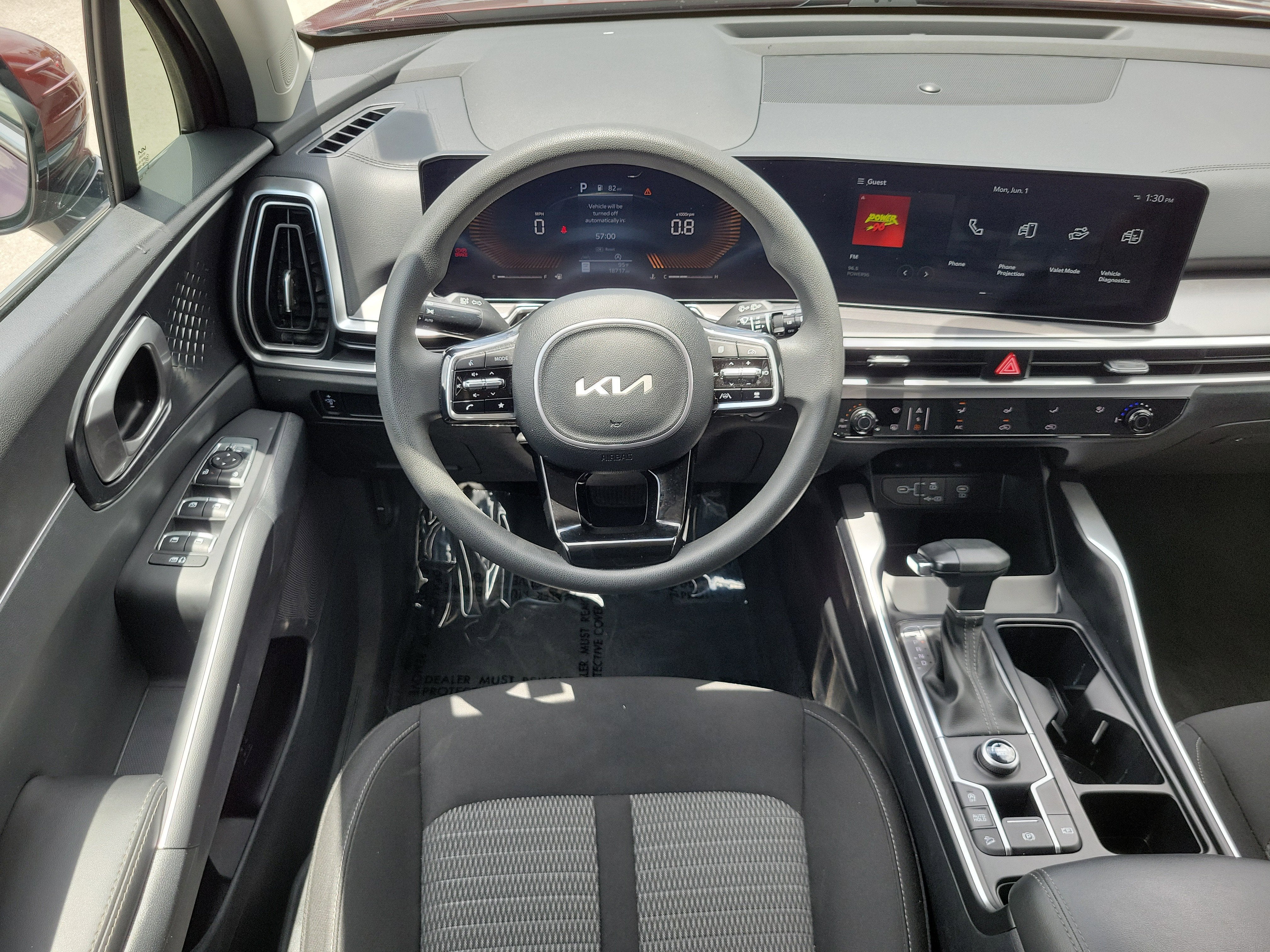 2024 Kia Sorento LX - Photo 18