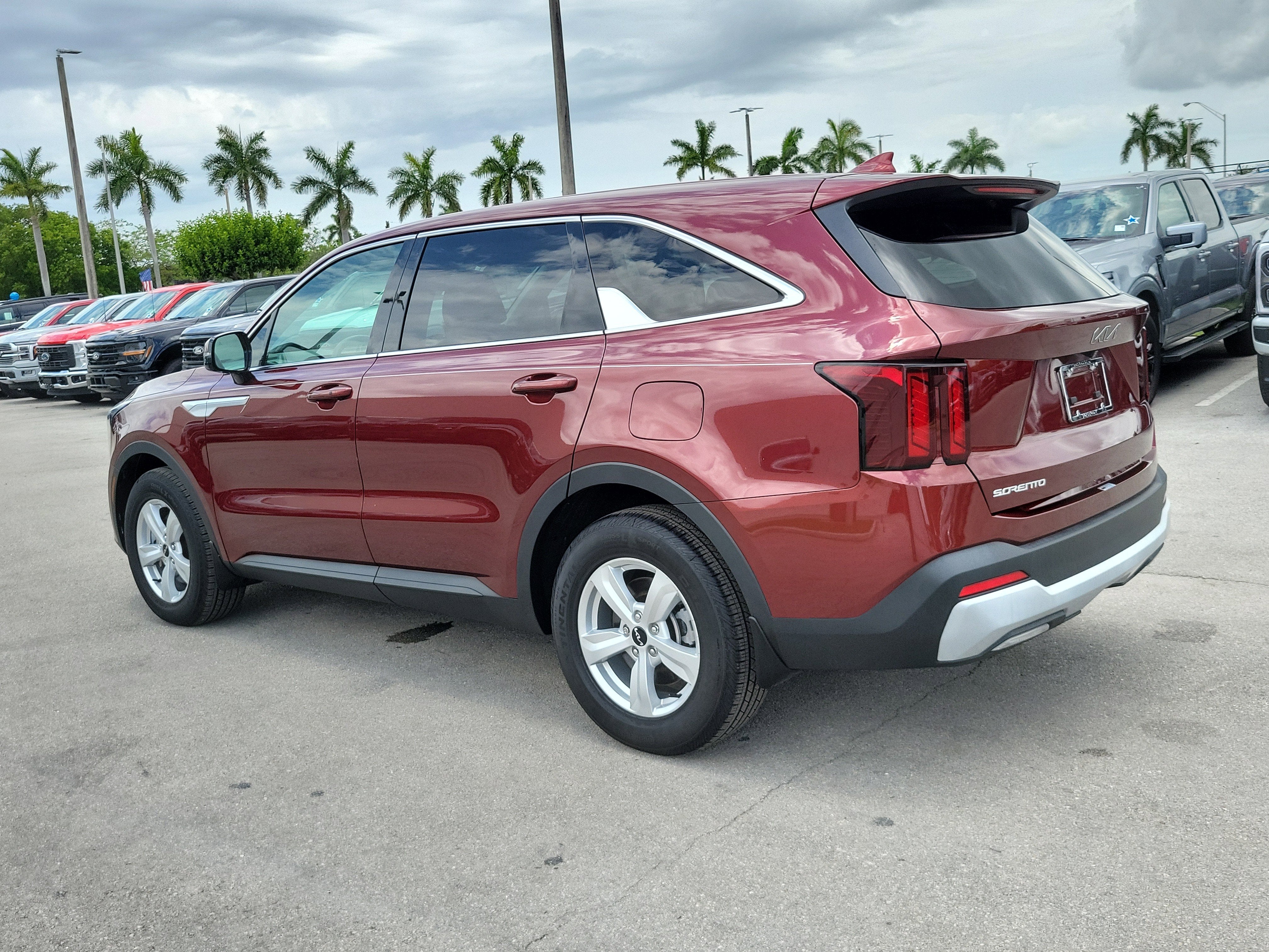 2024 Kia Sorento LX - Photo 7