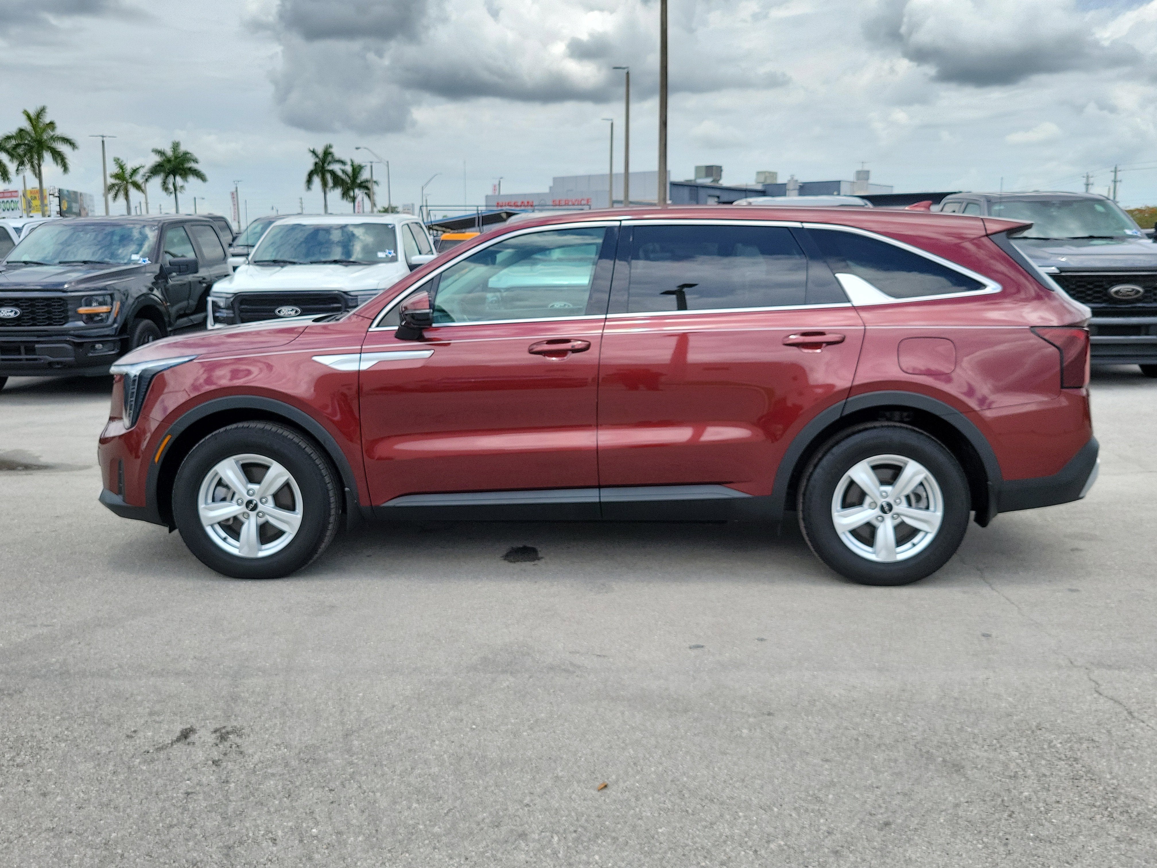 2024 Kia Sorento LX - Photo 8