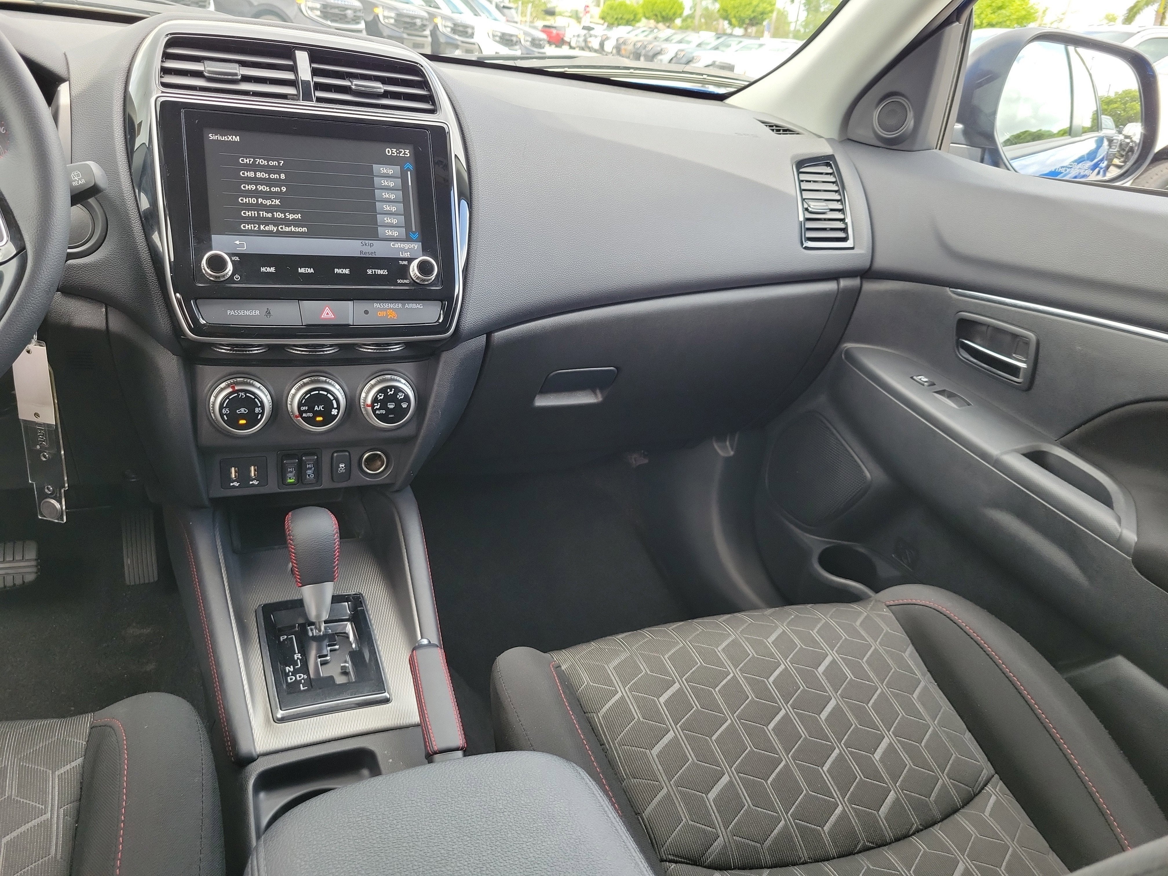 2025 Mitsubishi Outlander Sport LE