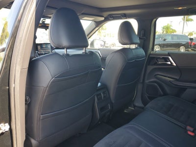 2022 Mitsubishi Outlander Black Edition
