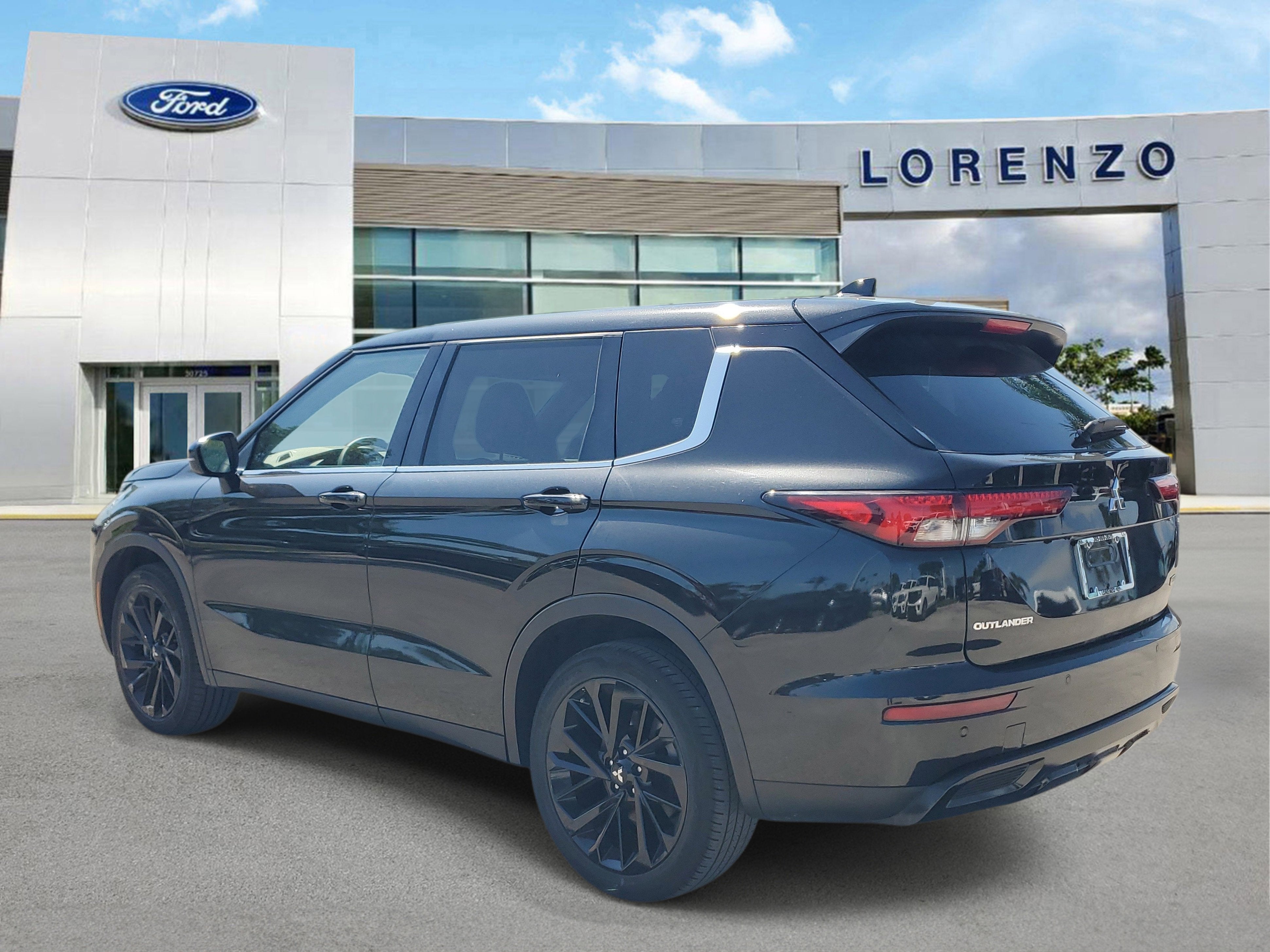 2022 Mitsubishi Outlander Black Edition