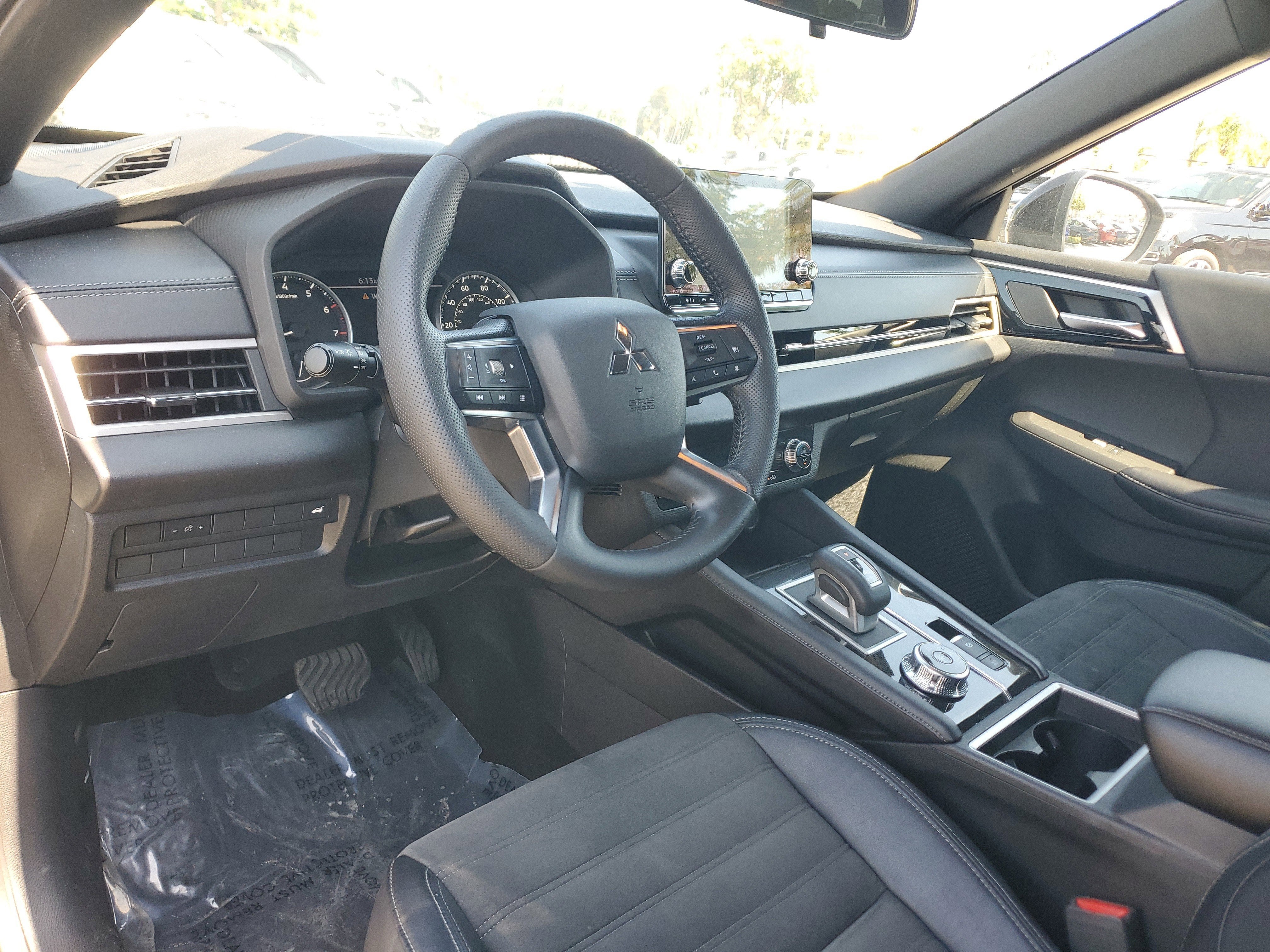 2022 Mitsubishi Outlander Black Edition