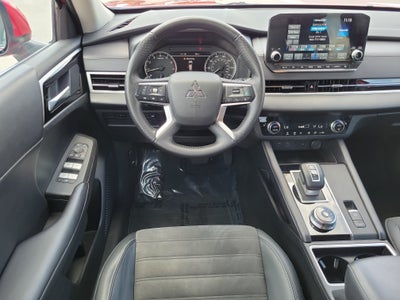 2024 Mitsubishi Outlander SE